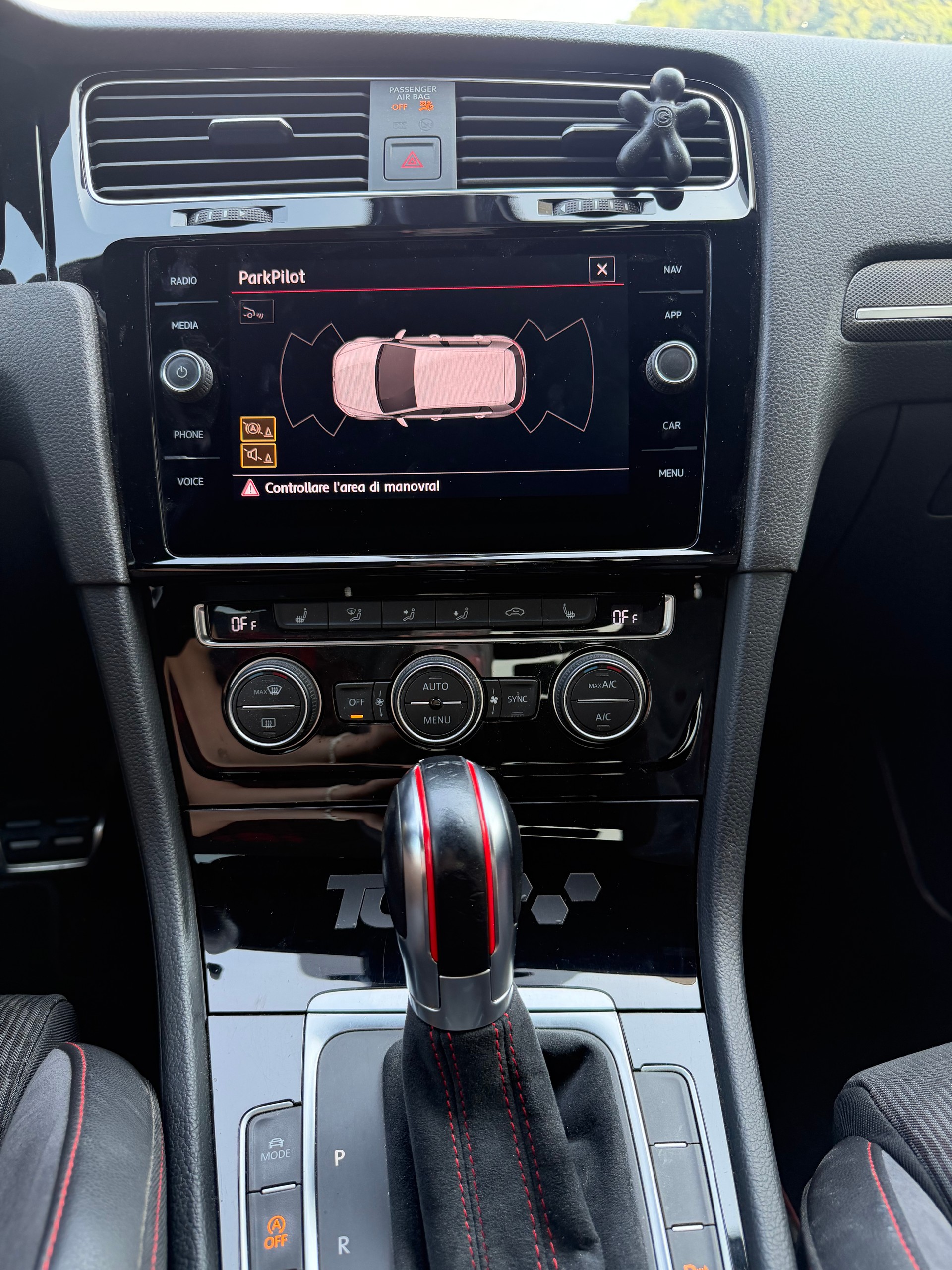 VW Golf 2.0 TSI GTI TCR DSG-image-14