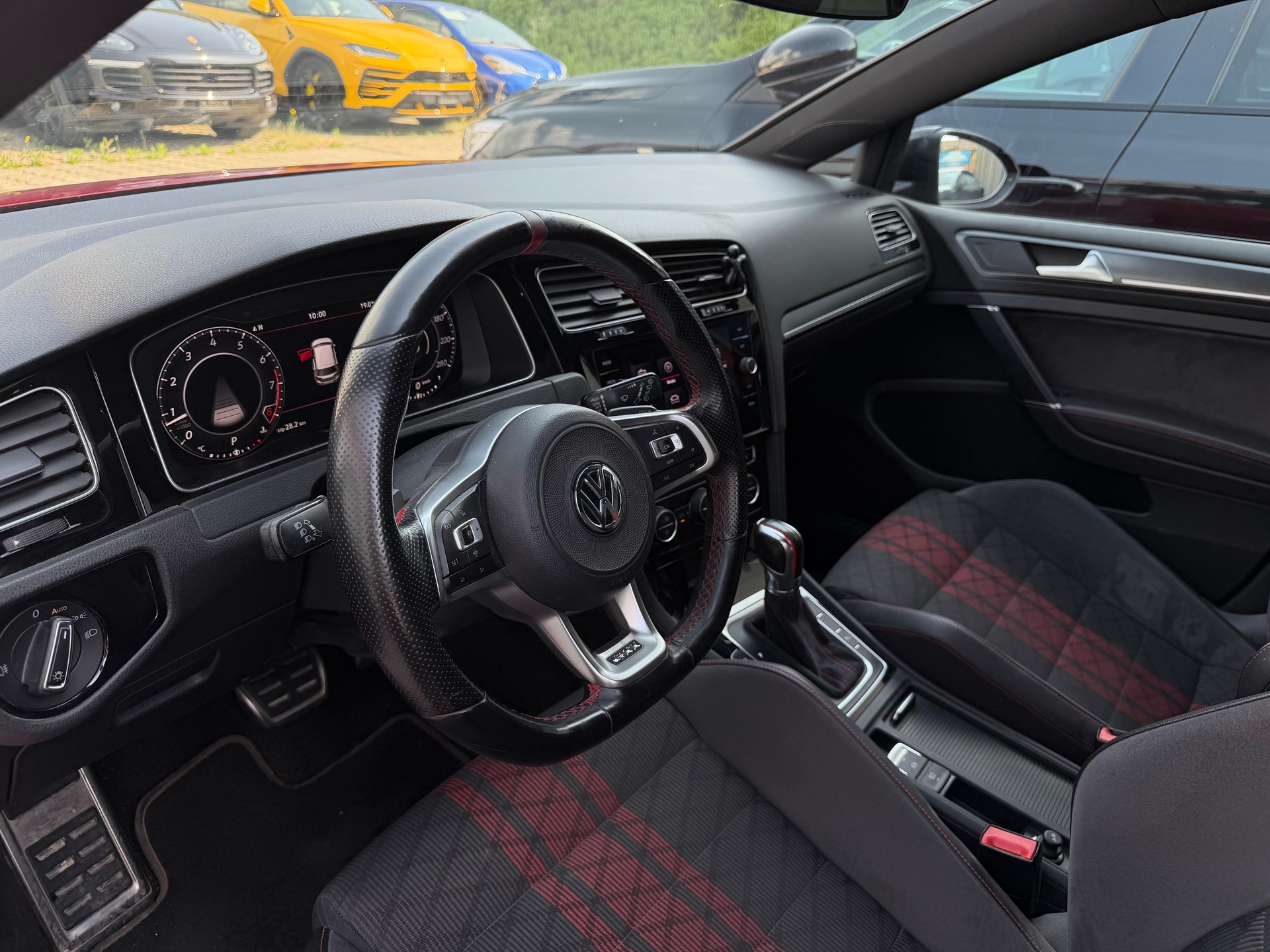 VW Golf 2.0 TSI GTI TCR DSG-image-8