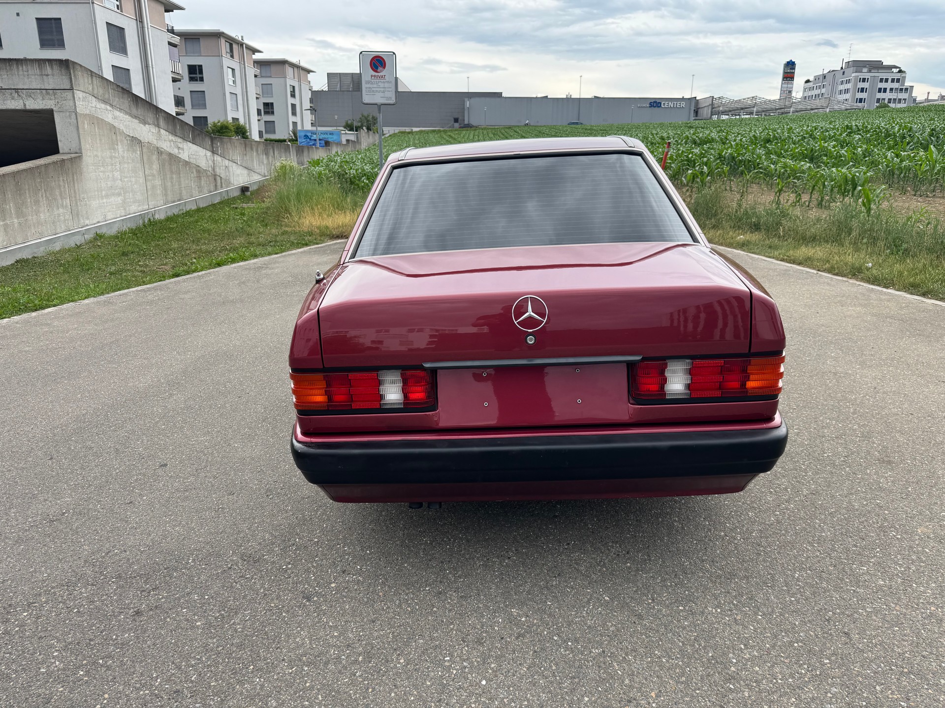 MERCEDES-BENZ 190 E 2.3 Avantgarde Automatic-image-5