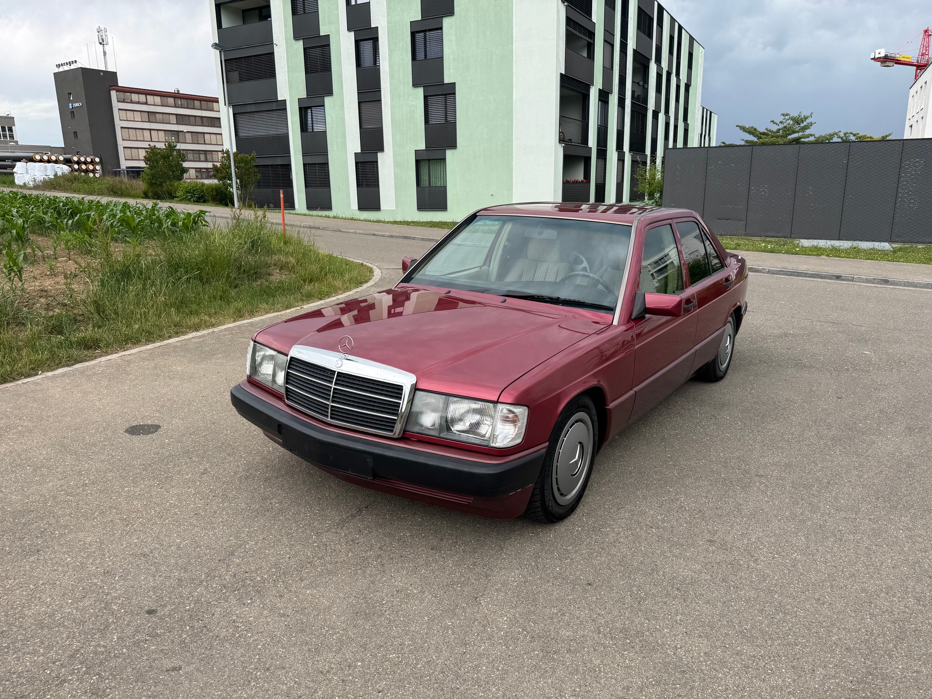 MERCEDES-BENZ 190 E 2.3 Avantgarde Automatic