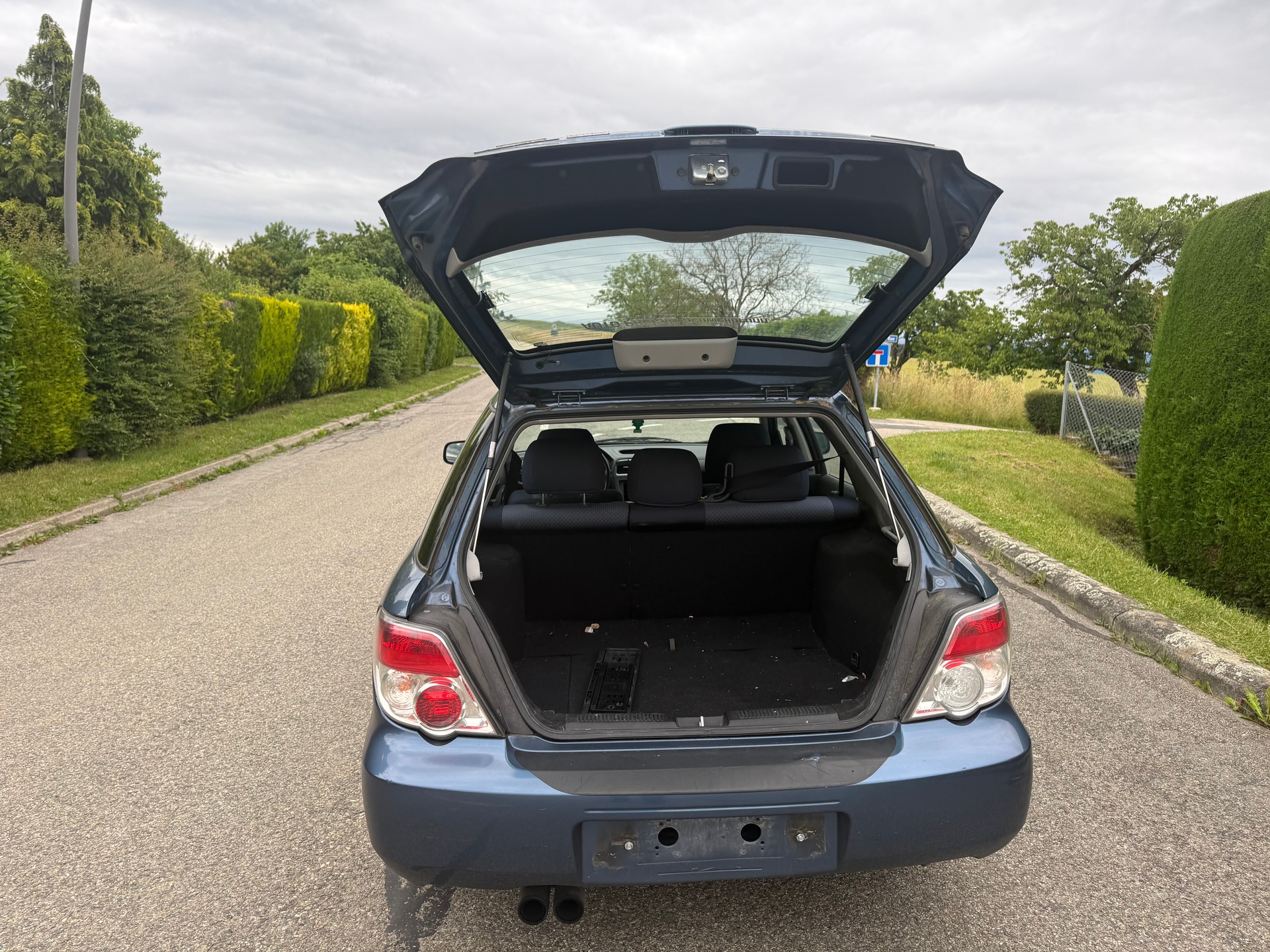SUBARU Impreza 1.5R Swiss-image-8