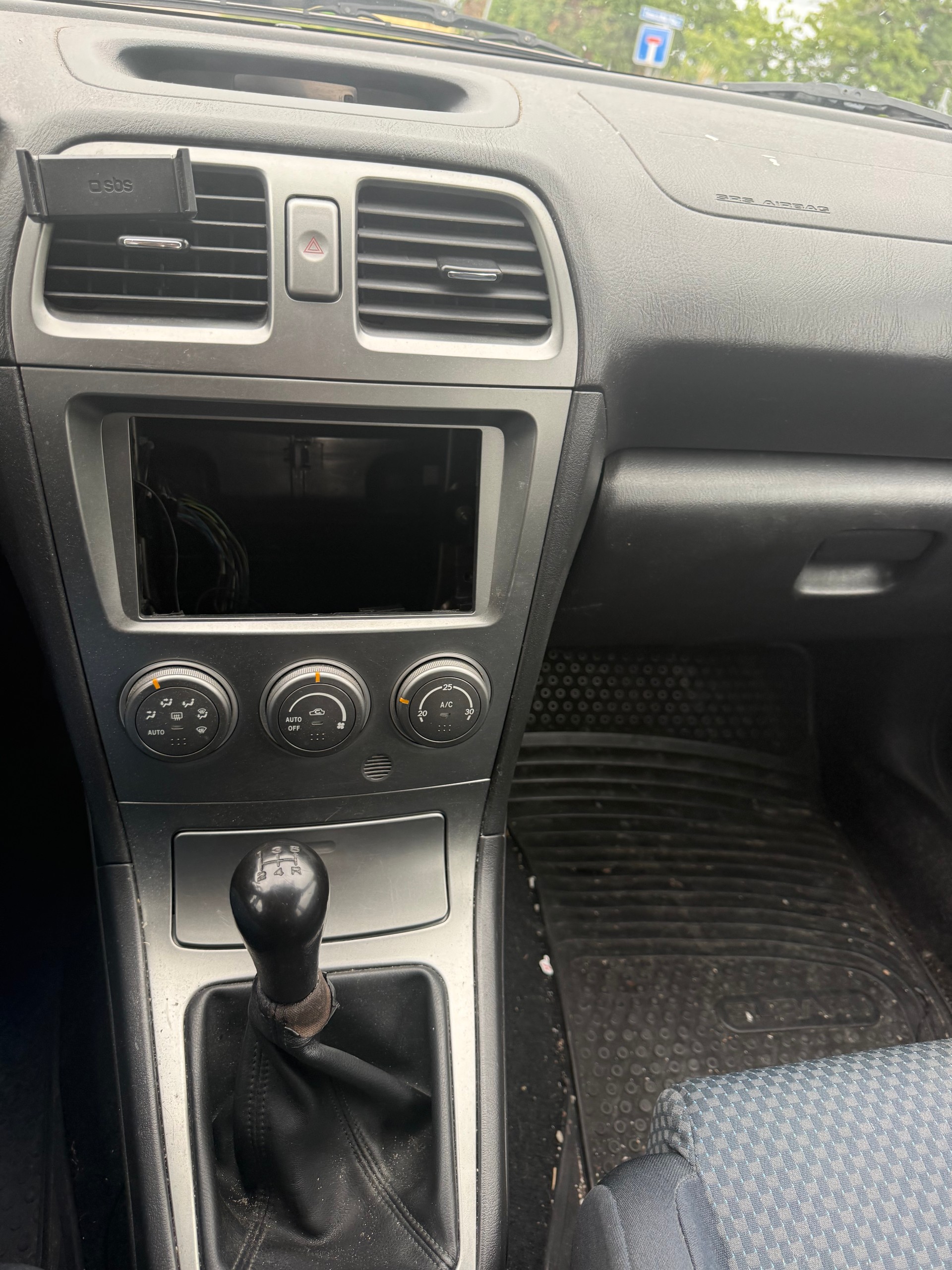 SUBARU Impreza 1.5R Swiss-image-13