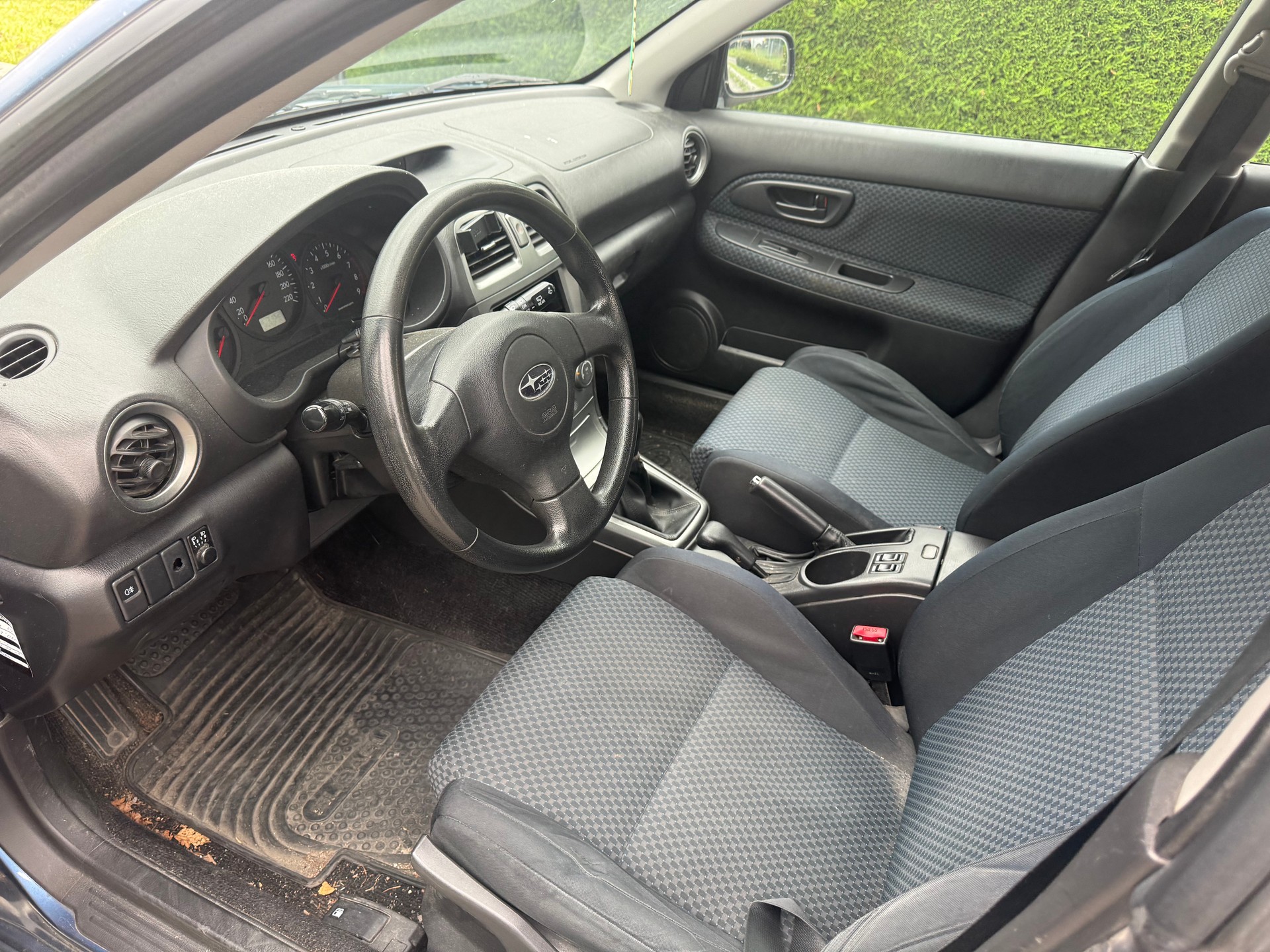 SUBARU Impreza 1.5R Swiss-image-11