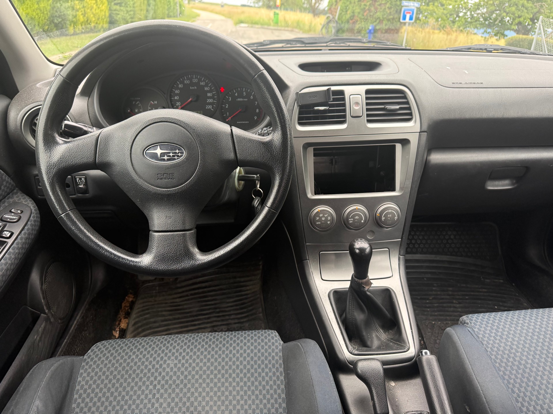 SUBARU Impreza 1.5R Swiss-image-10