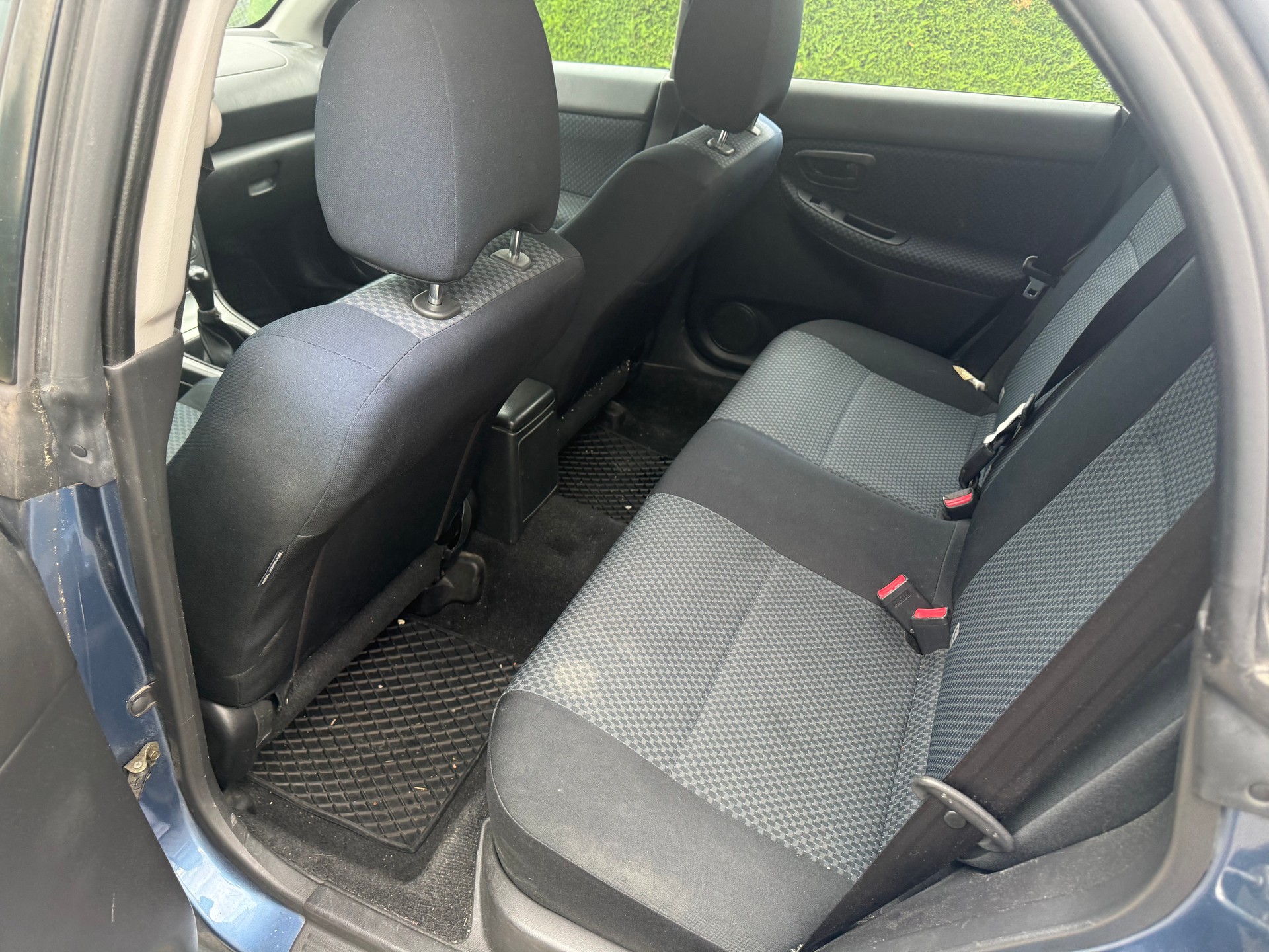 SUBARU Impreza 1.5R Swiss-image-9