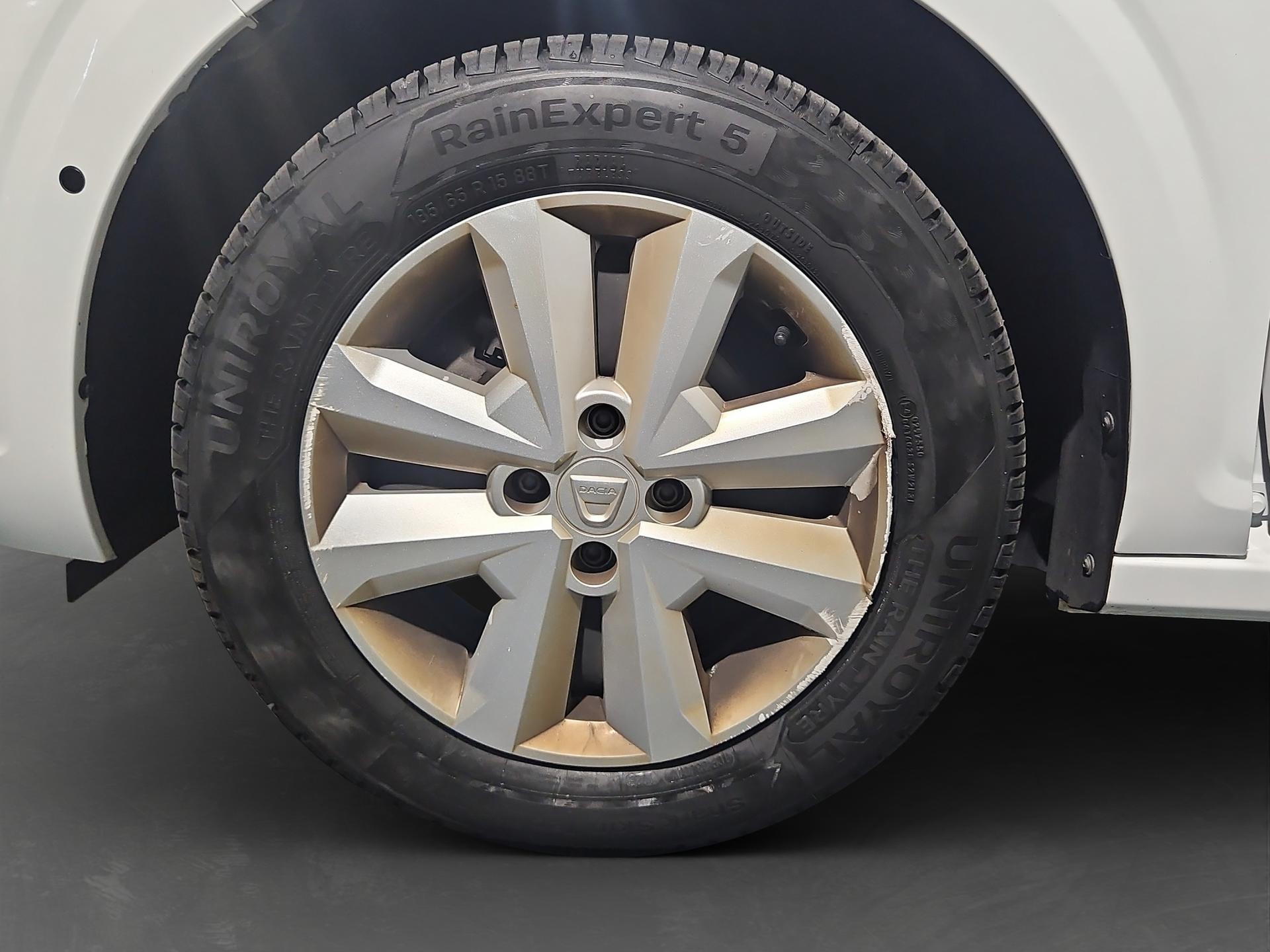 DACIA Sandero TCe 90 Comfort-image-24