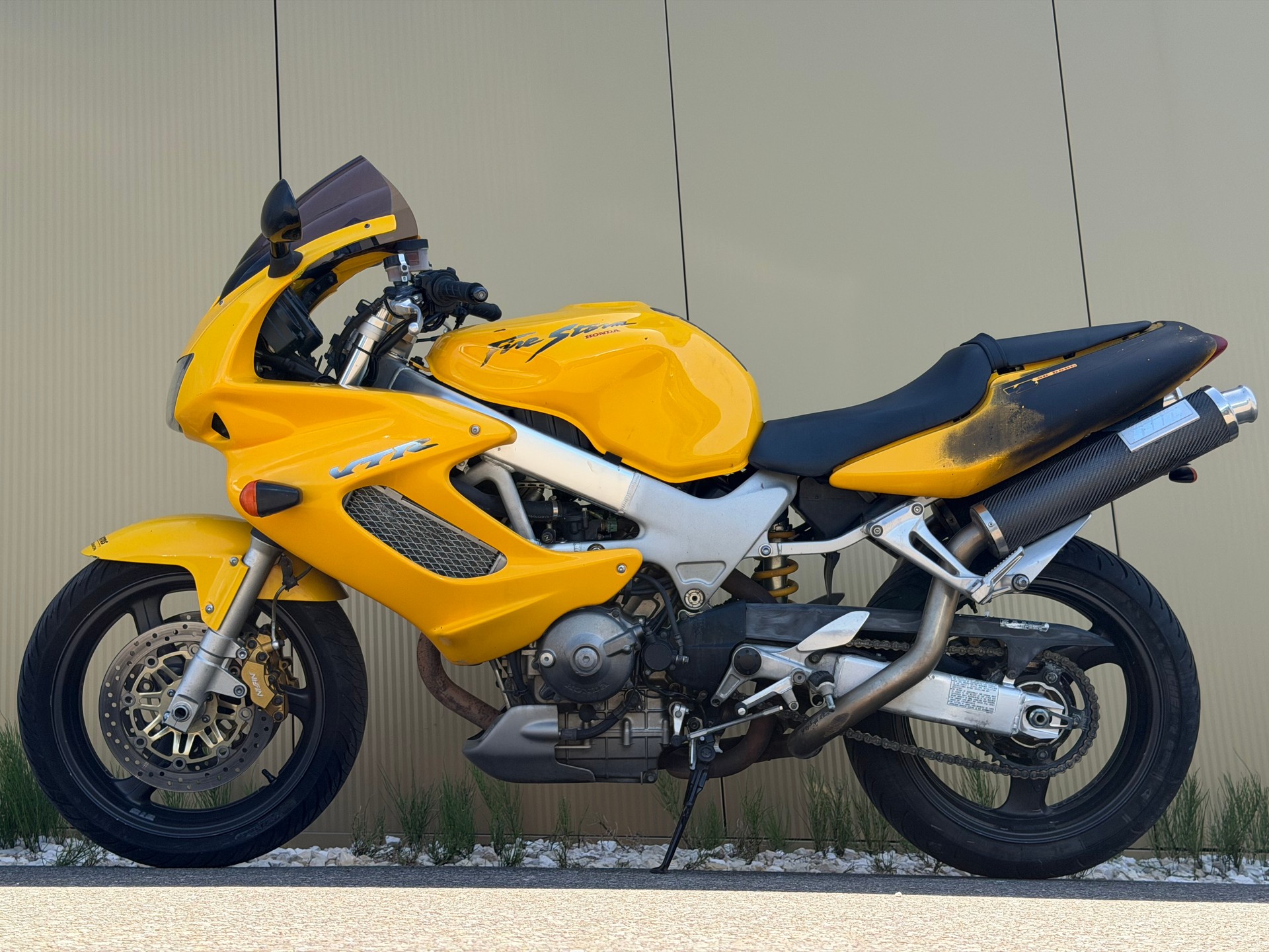 HONDA VTR 1000 F V-X Fire Storm-image-10