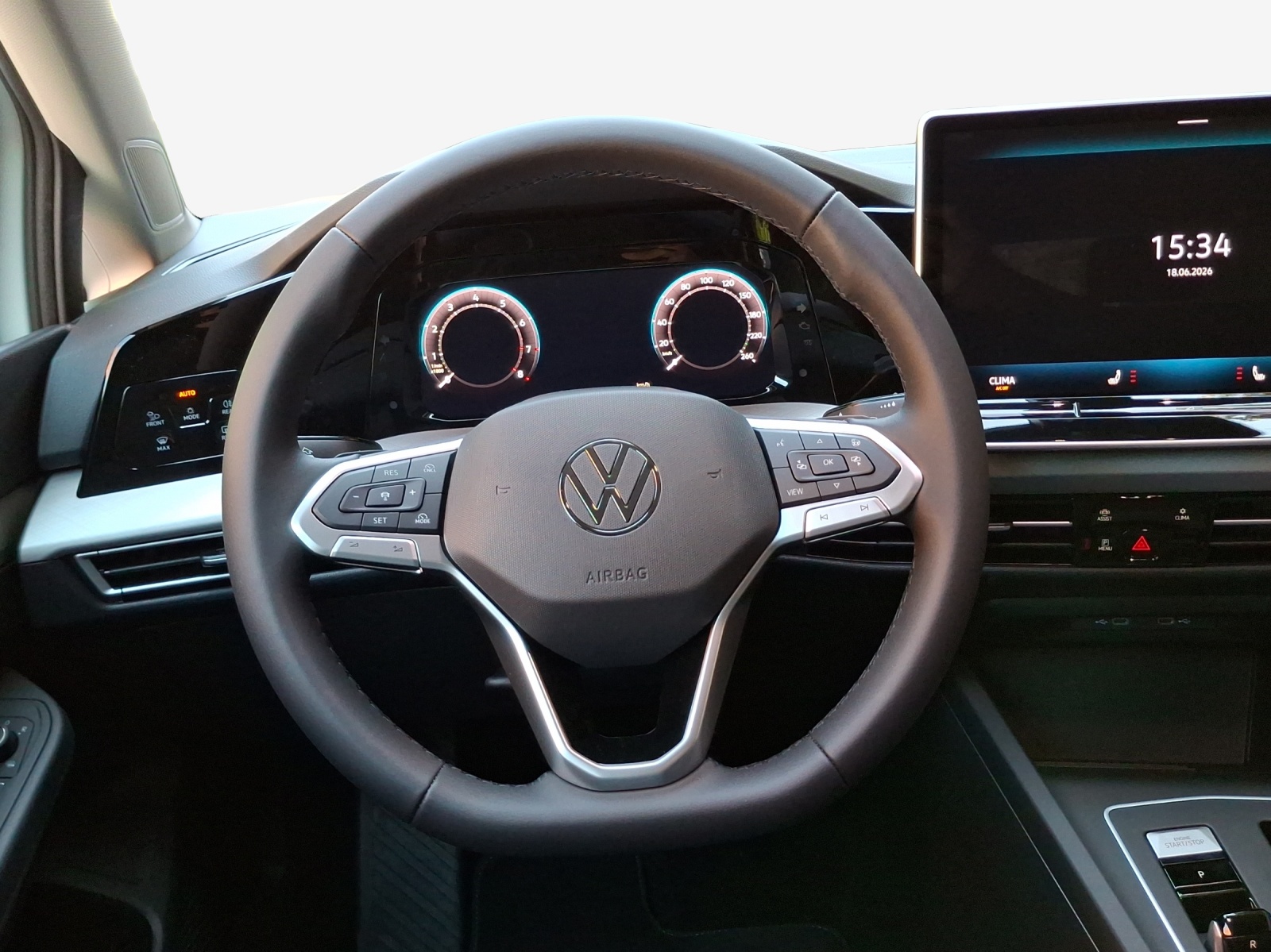 VW Golf Variant 1.5 eTSI mHEV Life-image-9