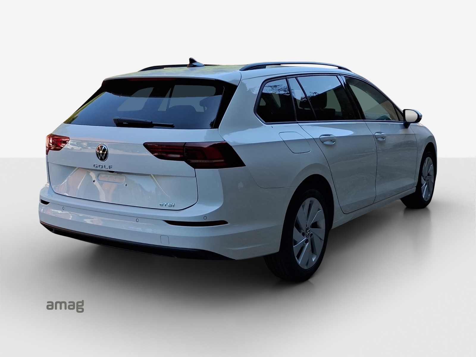 VW Golf Variant 1.5 eTSI mHEV Life-image-4