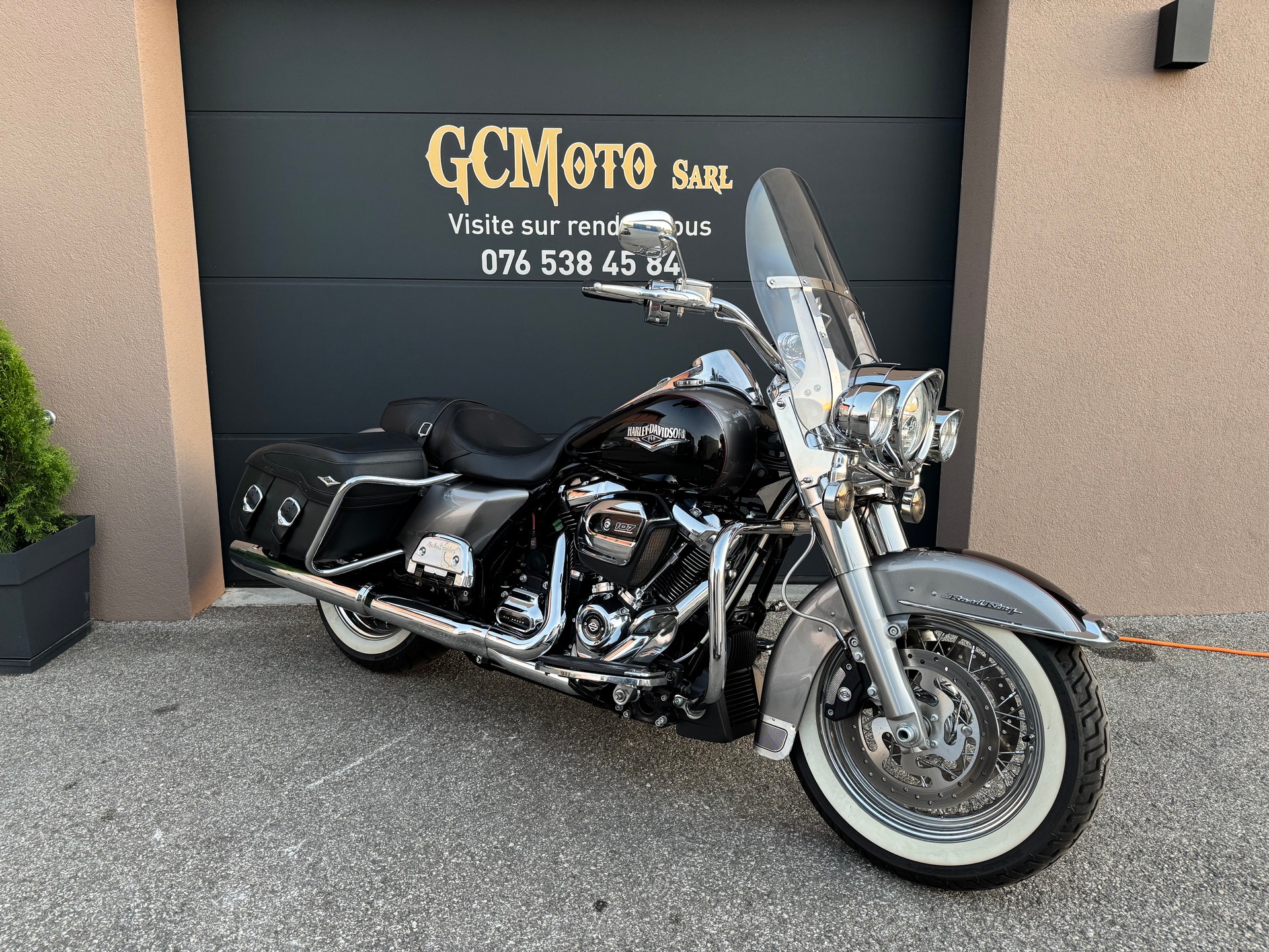 HARLEY-DAVIDSON FLHRC Road King Classic 107 ABS-image-1