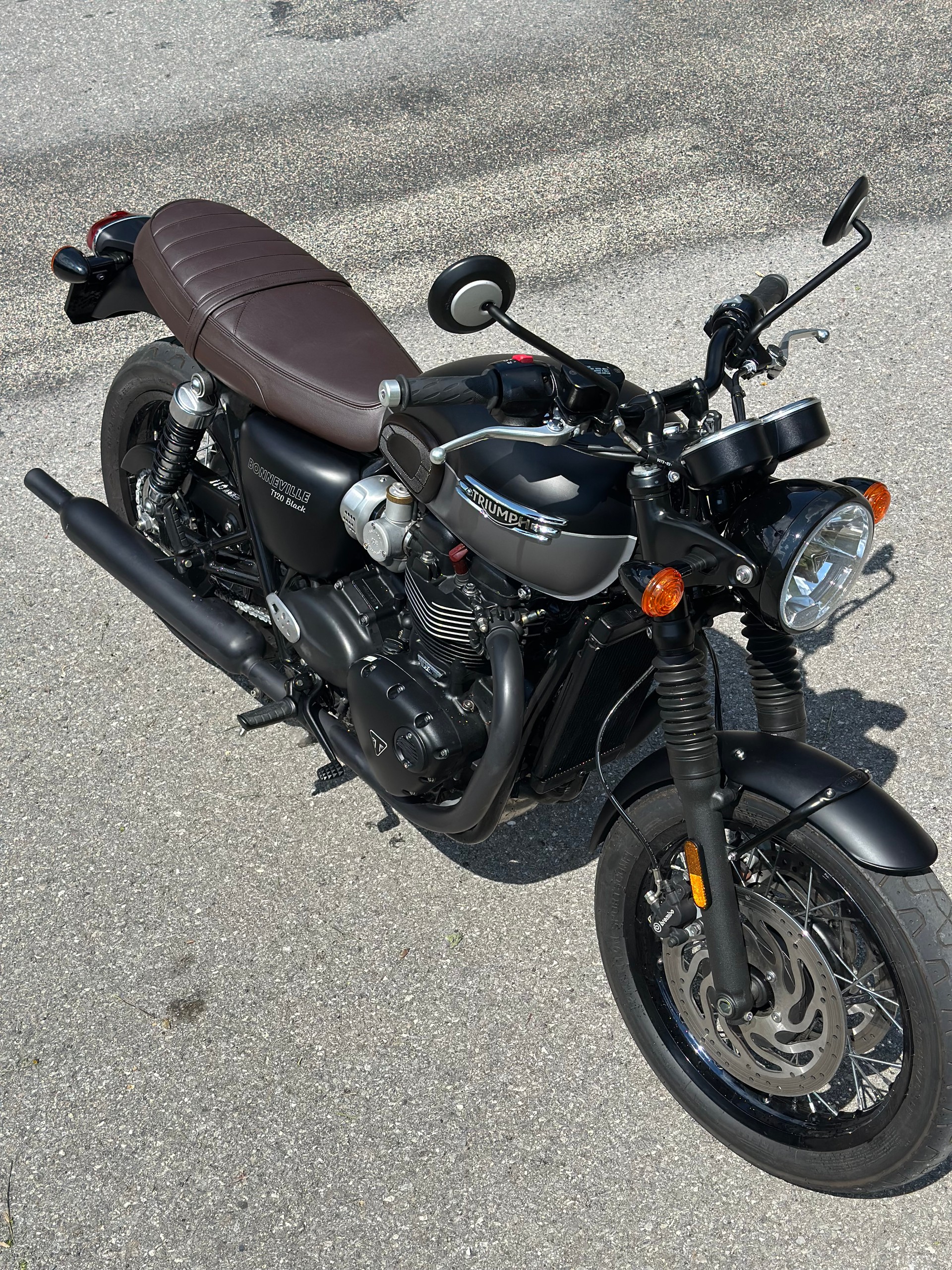 TRIUMPH Bonneville T120 Black-image-6