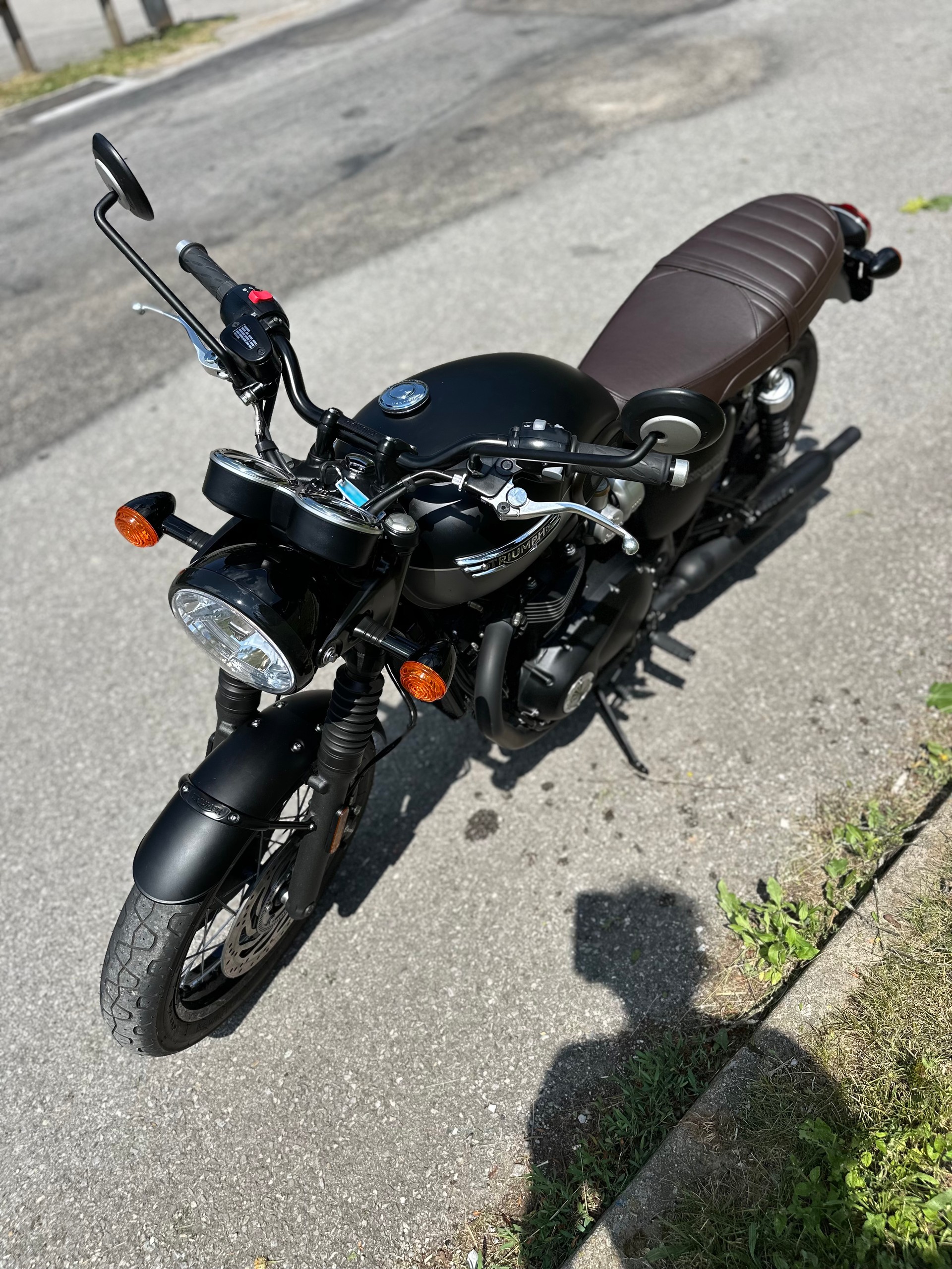 TRIUMPH Bonneville T120 Black-image-7