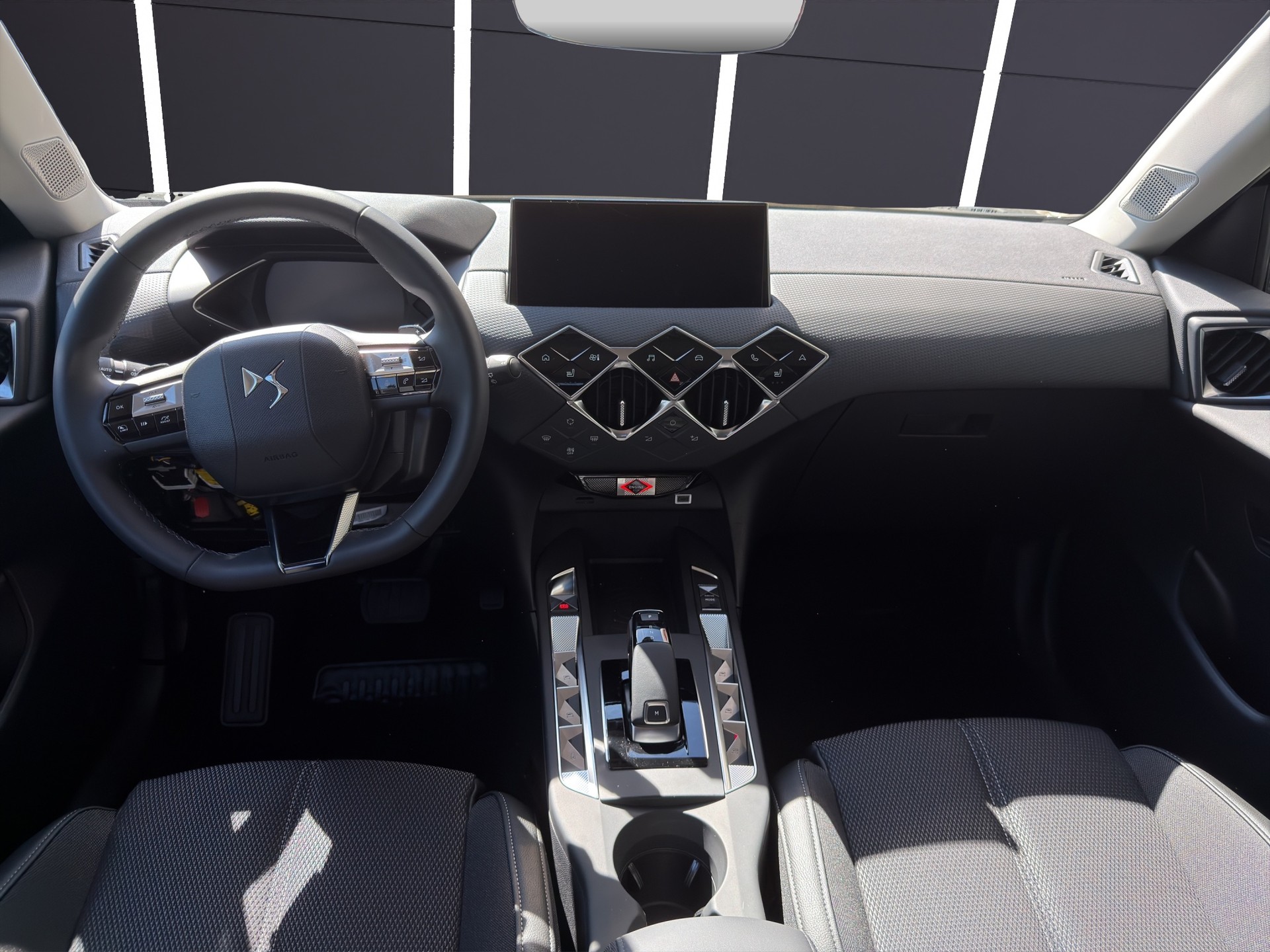 DS AUTOMOBILES DS3 1.2 MHEV Pallas-image-7