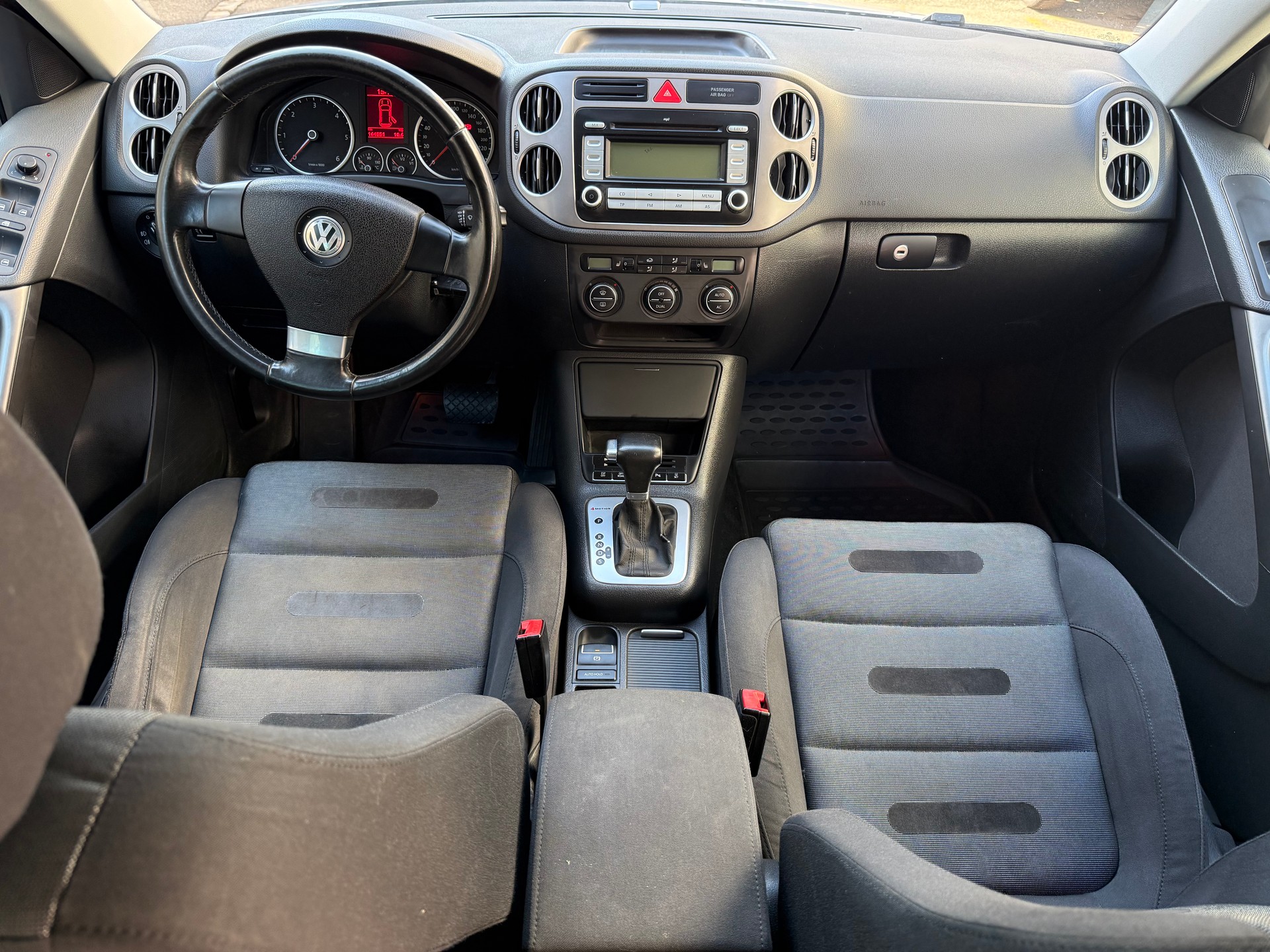VW Tiguan 2.0 TDI Sport&Style Tiptronic-image-6