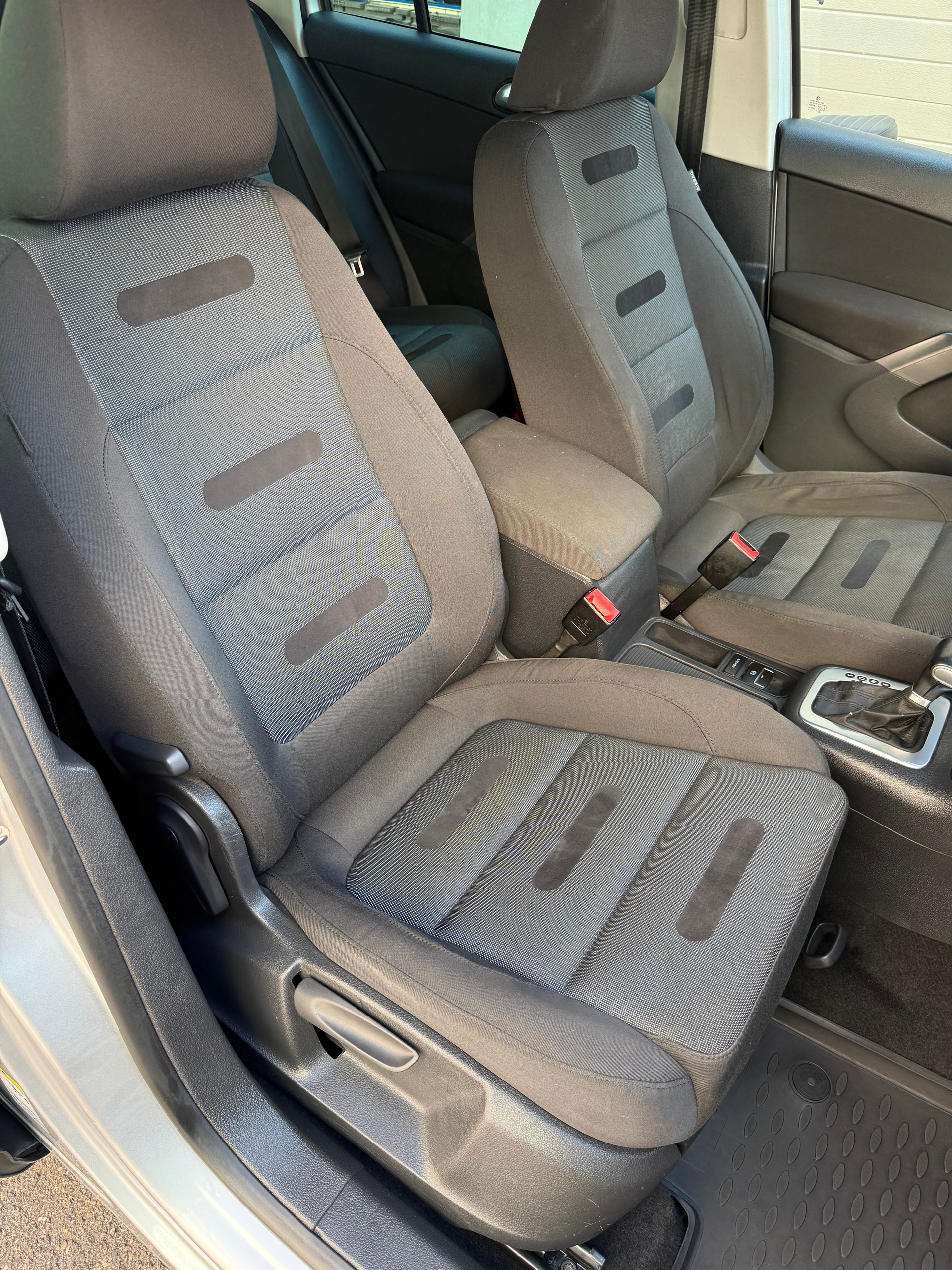 VW Tiguan 2.0 TDI Sport&Style Tiptronic-image-9