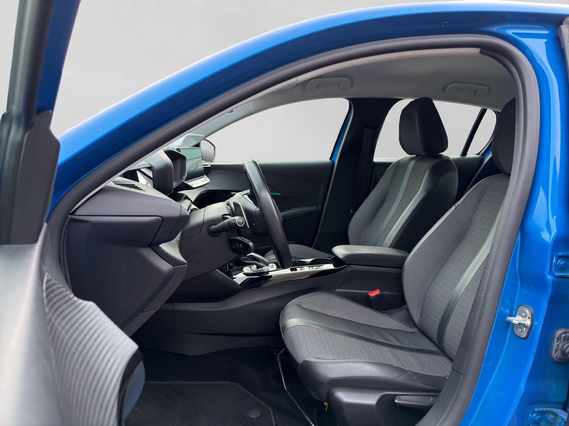 PEUGEOT 208 1.2 PureTech 100 Allure-showroom-element-1