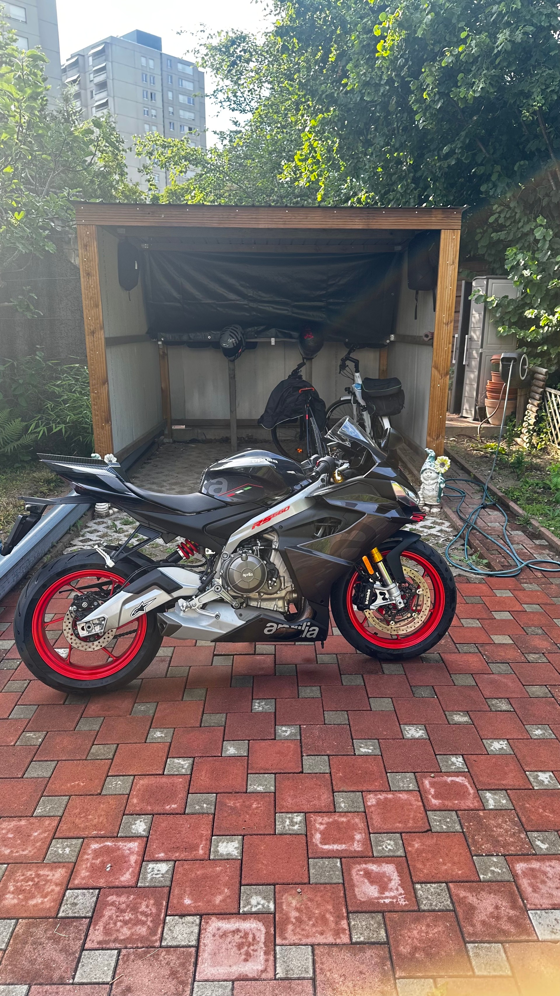 APRILIA 660-image-2