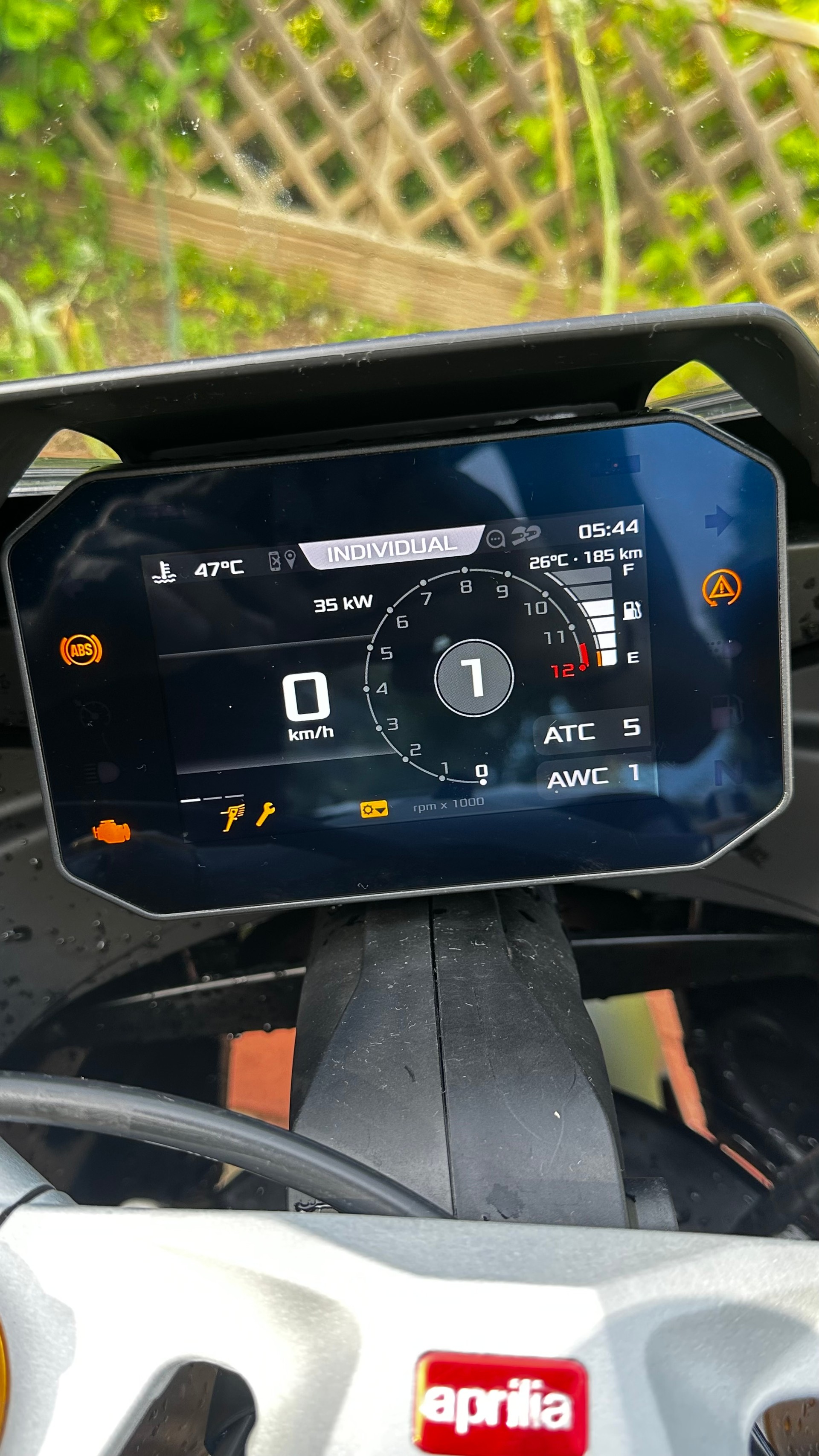 APRILIA 660-image-8