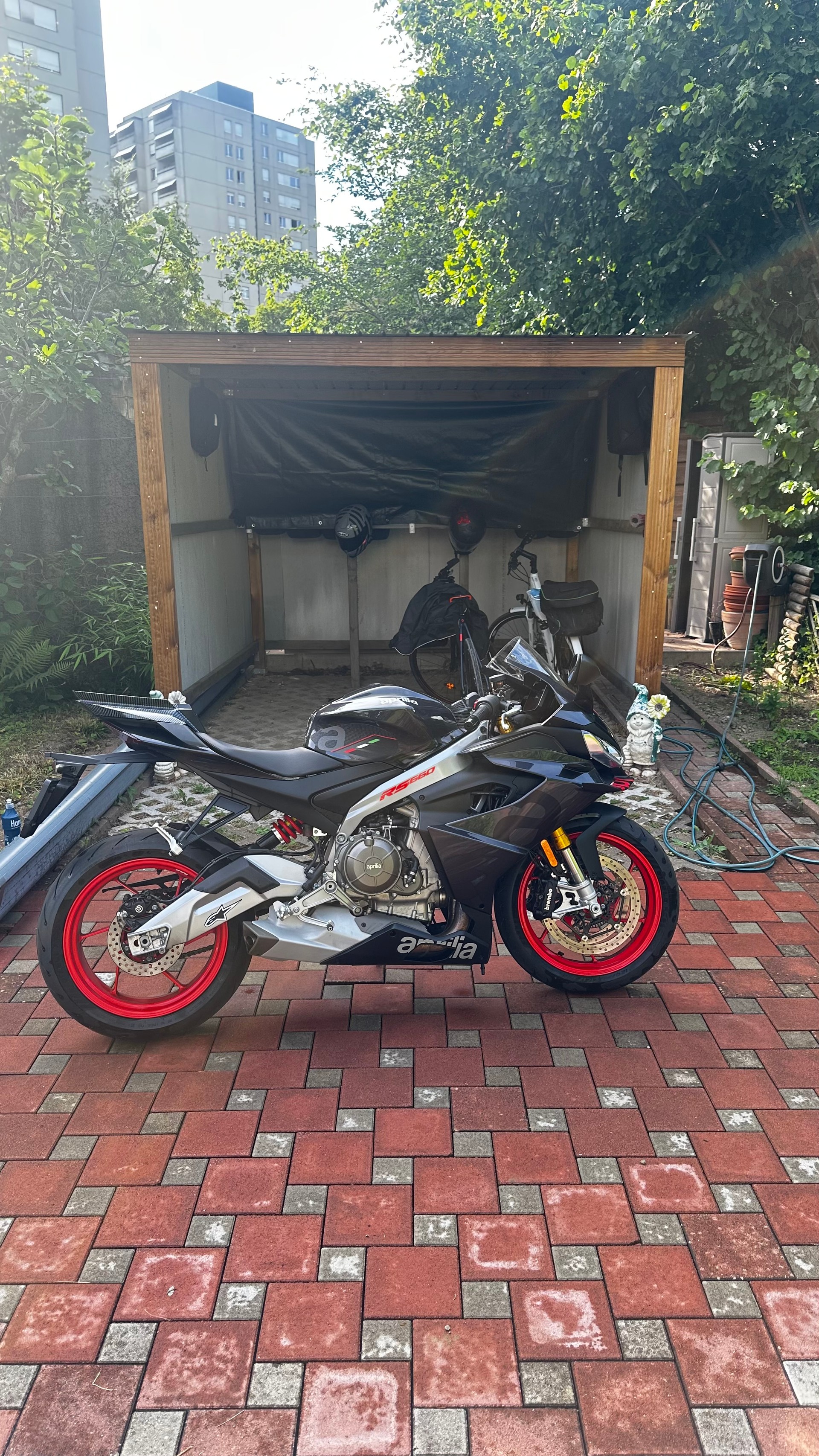 APRILIA 660-image-1