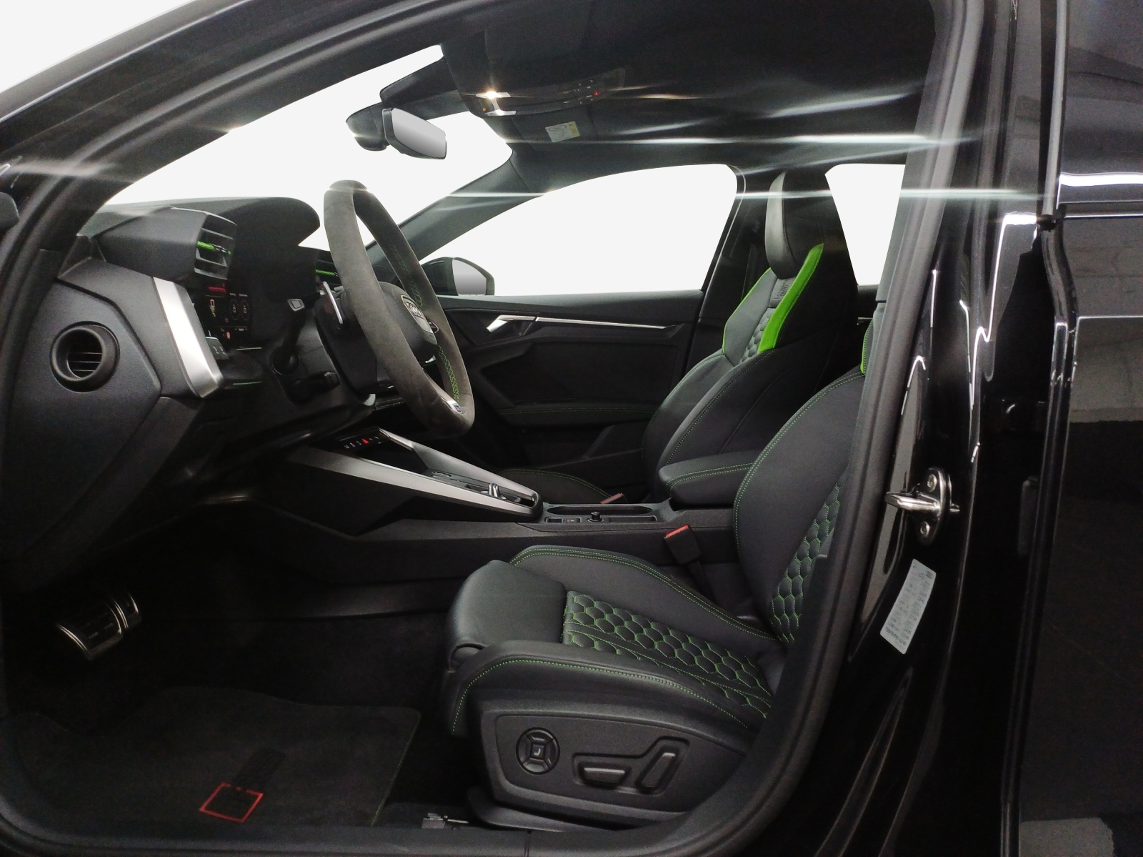 AUDI RS3 Sportback 2.5 TSI quattro S-tronic-image-7