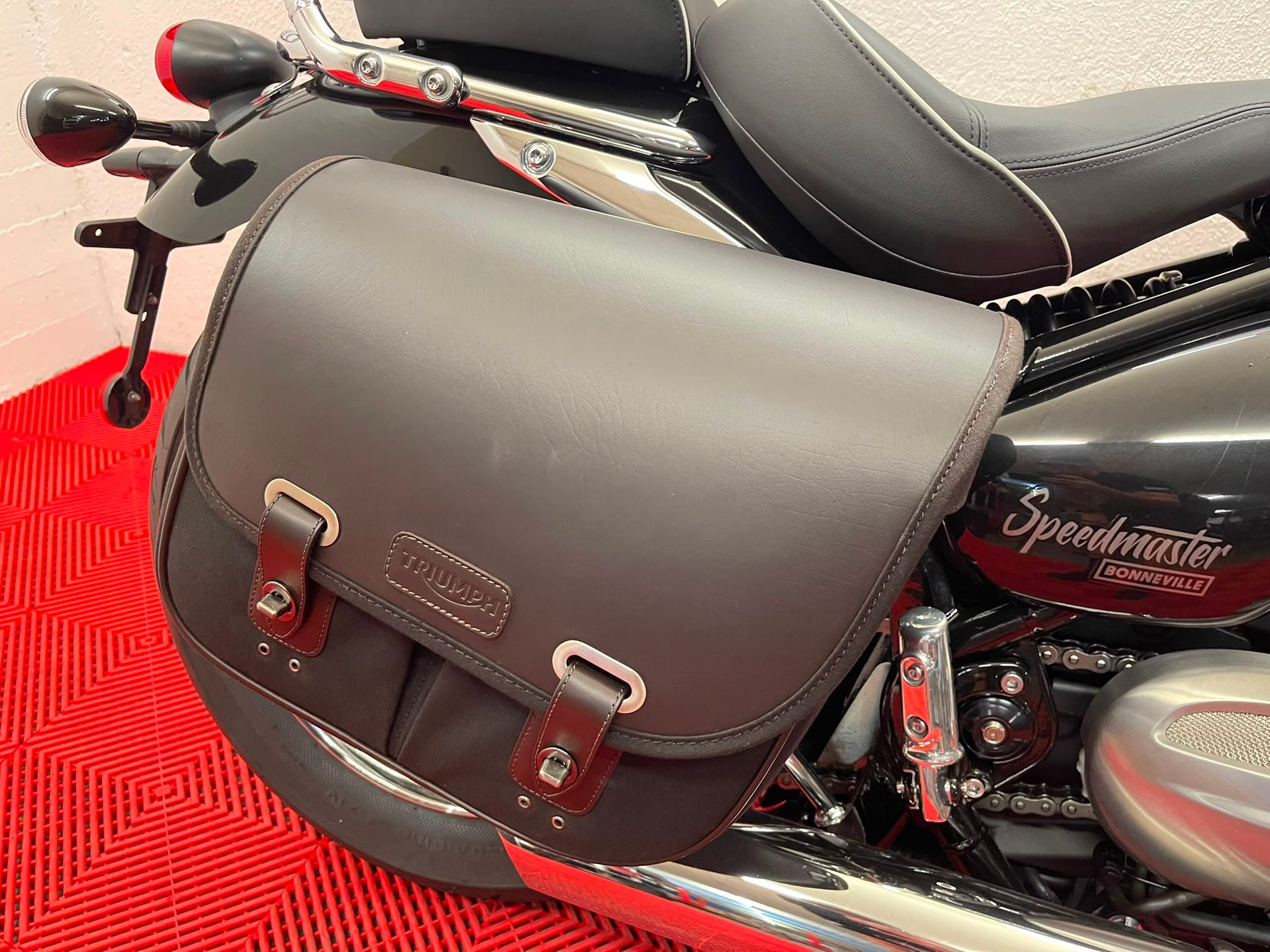 TRIUMPH Bonneville 1200 Speedmaster-image-9