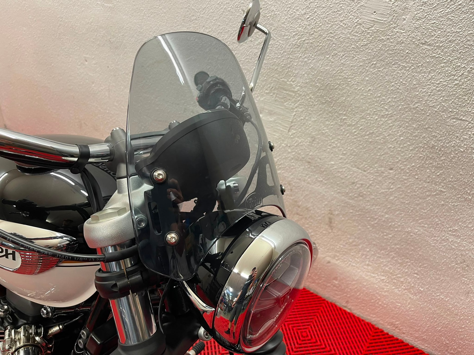 TRIUMPH Bonneville 1200 Speedmaster-image-8