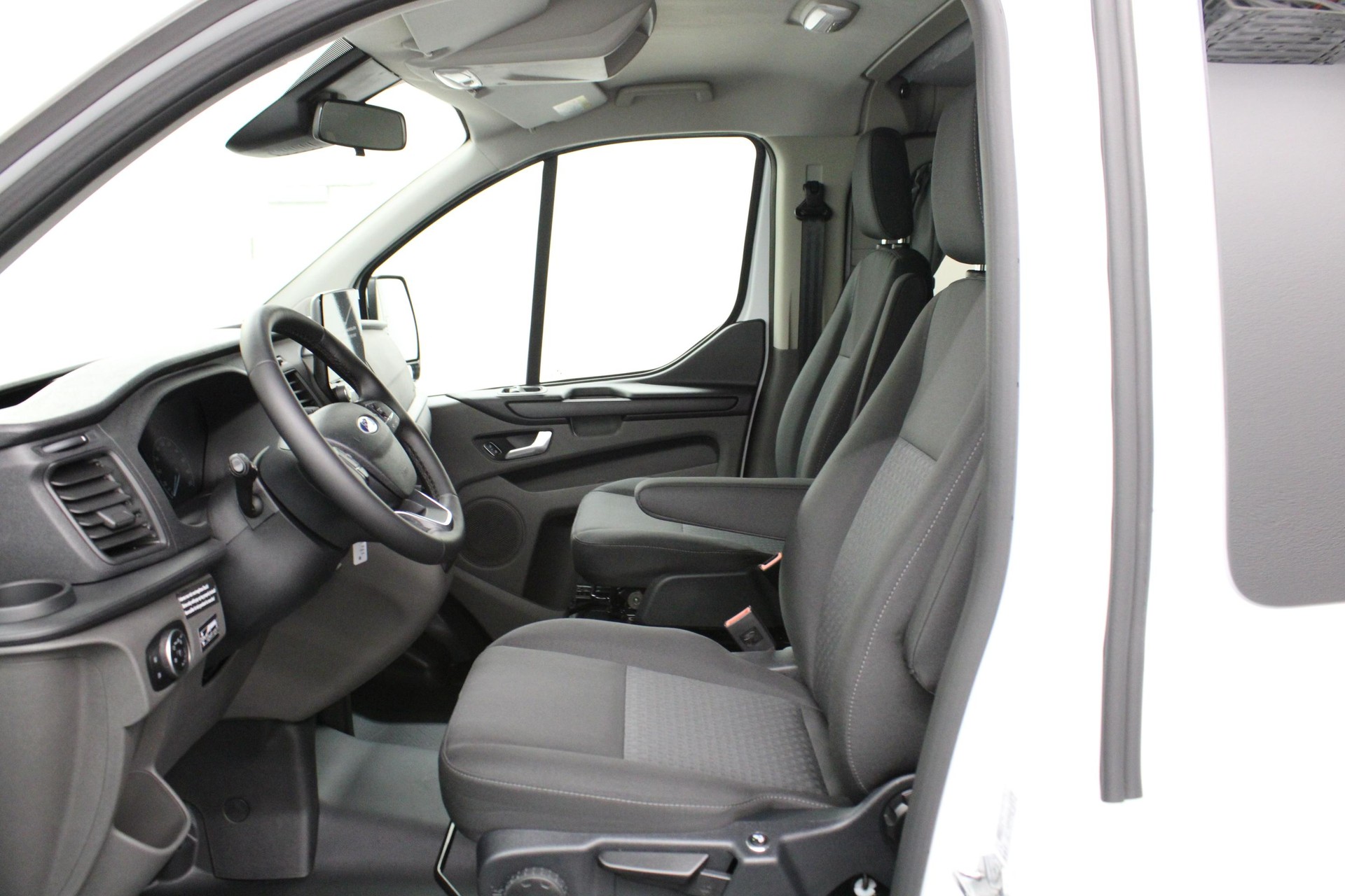 FORD Transit C Nugget 320 L1 2.0 TDCi 130 Aufstelldach-image-4