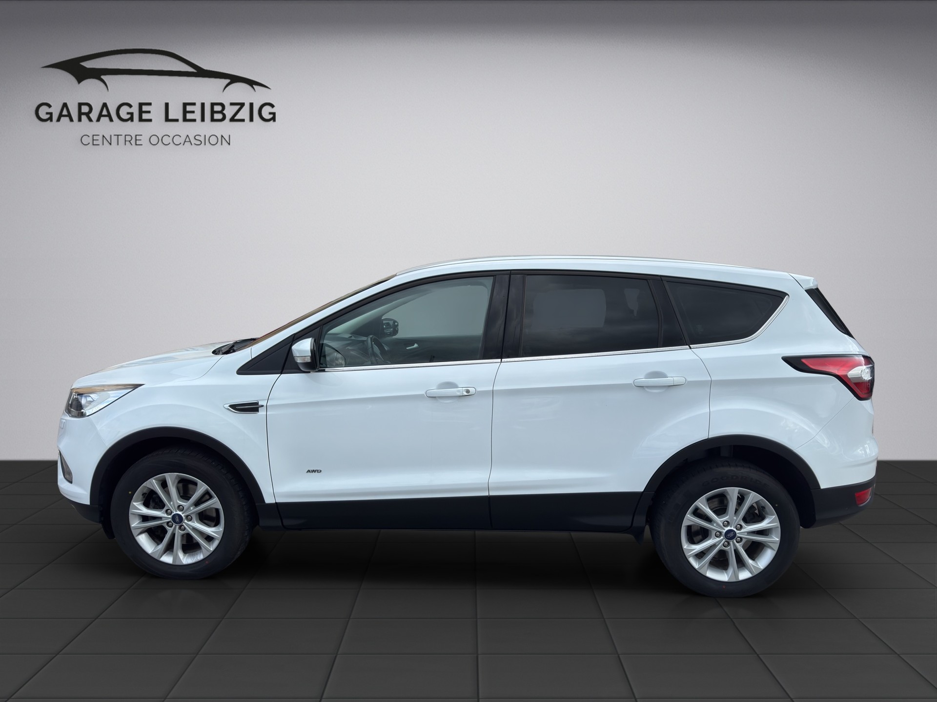 FORD Kuga 1.5 EcoB 182 Titanium-image-1