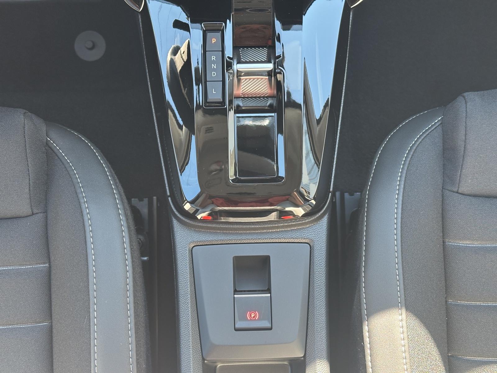 CITROEN C3 1.2 Hybrid 110 Edition Tricolore-image-16