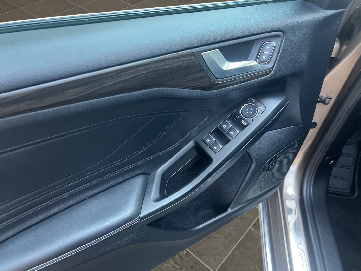 FORD Focus 2.0 EcoBlue 150 Vignale-image-19
