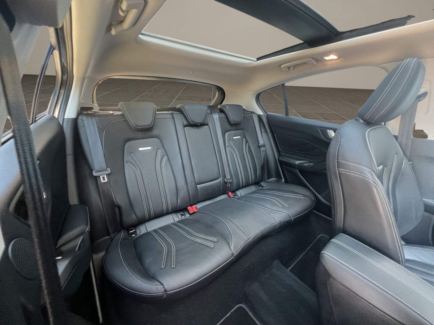 FORD Focus 2.0 EcoBlue 150 Vignale-image-22
