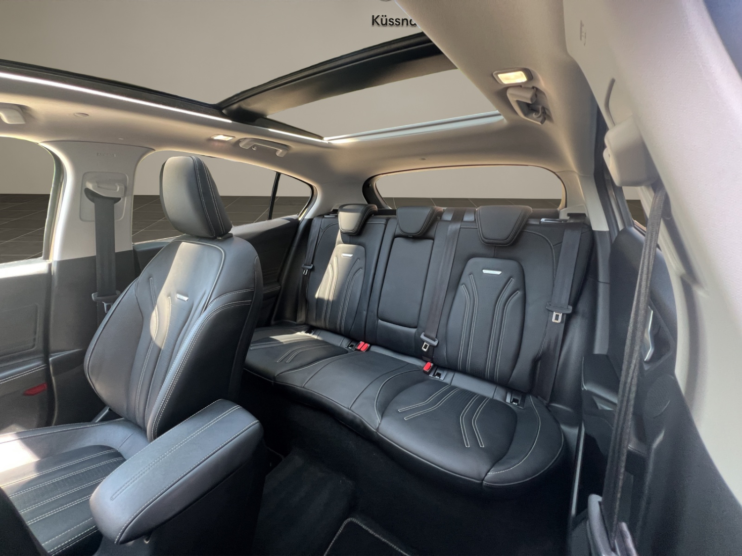 FORD Focus 2.0 EcoBlue 150 Vignale-image-23