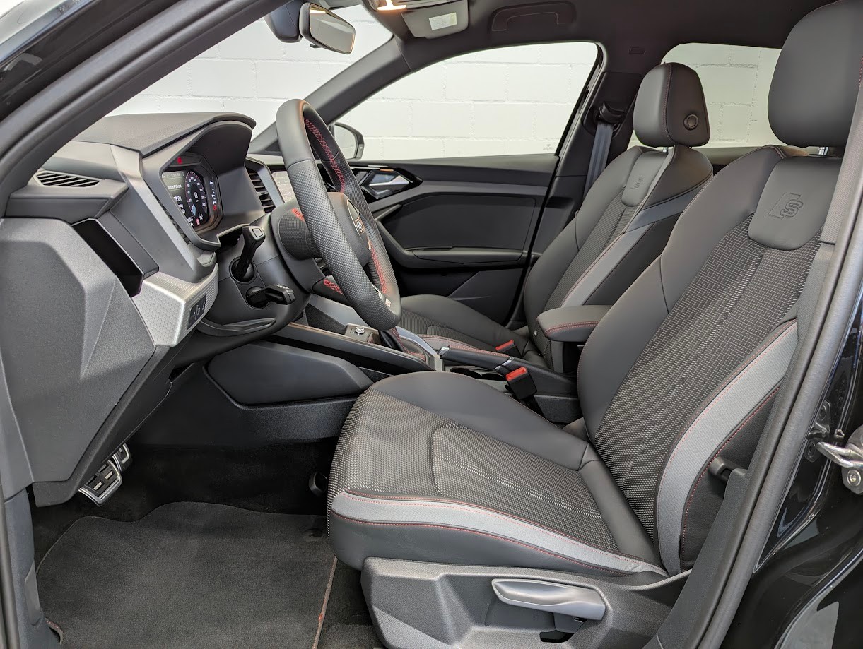 AUDI A1 Sportback 1.5 35 TFSI S Line S-Tronic*5J GAR 2x S-LINE VOLL-LED 18 ZOLL ACC KEYLESS VIRTUAL DAB+*-showroom-element-3