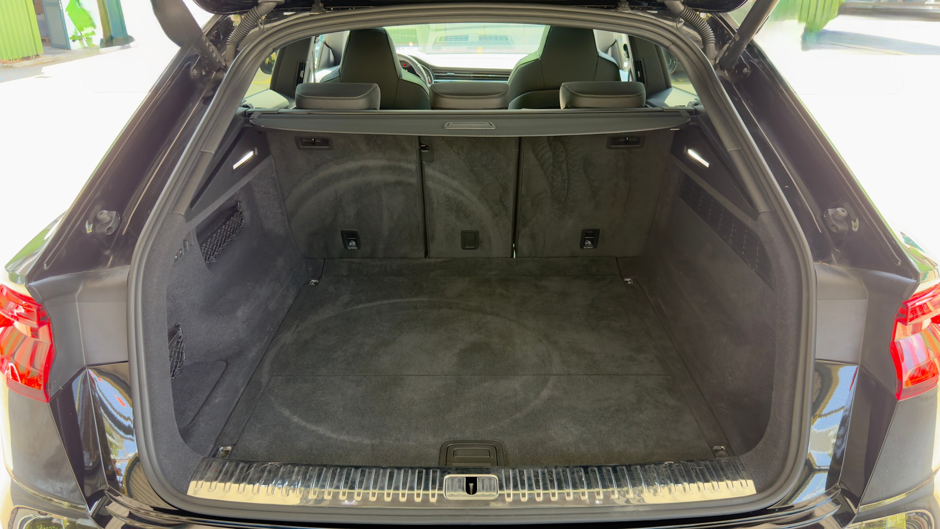 AUDI SQ8 SUV TFSI quattro tiptronic 4.0 V8-image-14