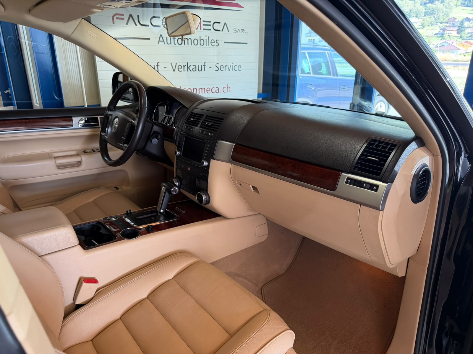 VW Touareg 3.0 TDI-image-17