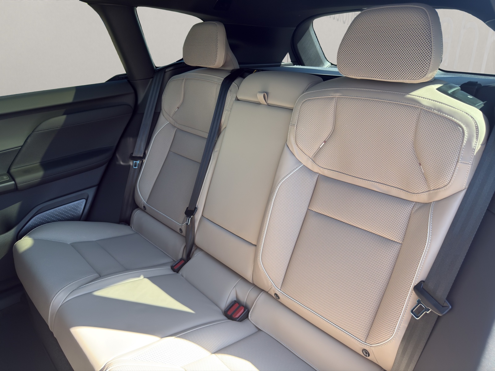 VOLVO EX60 Twin Ultra AWD .-image-11