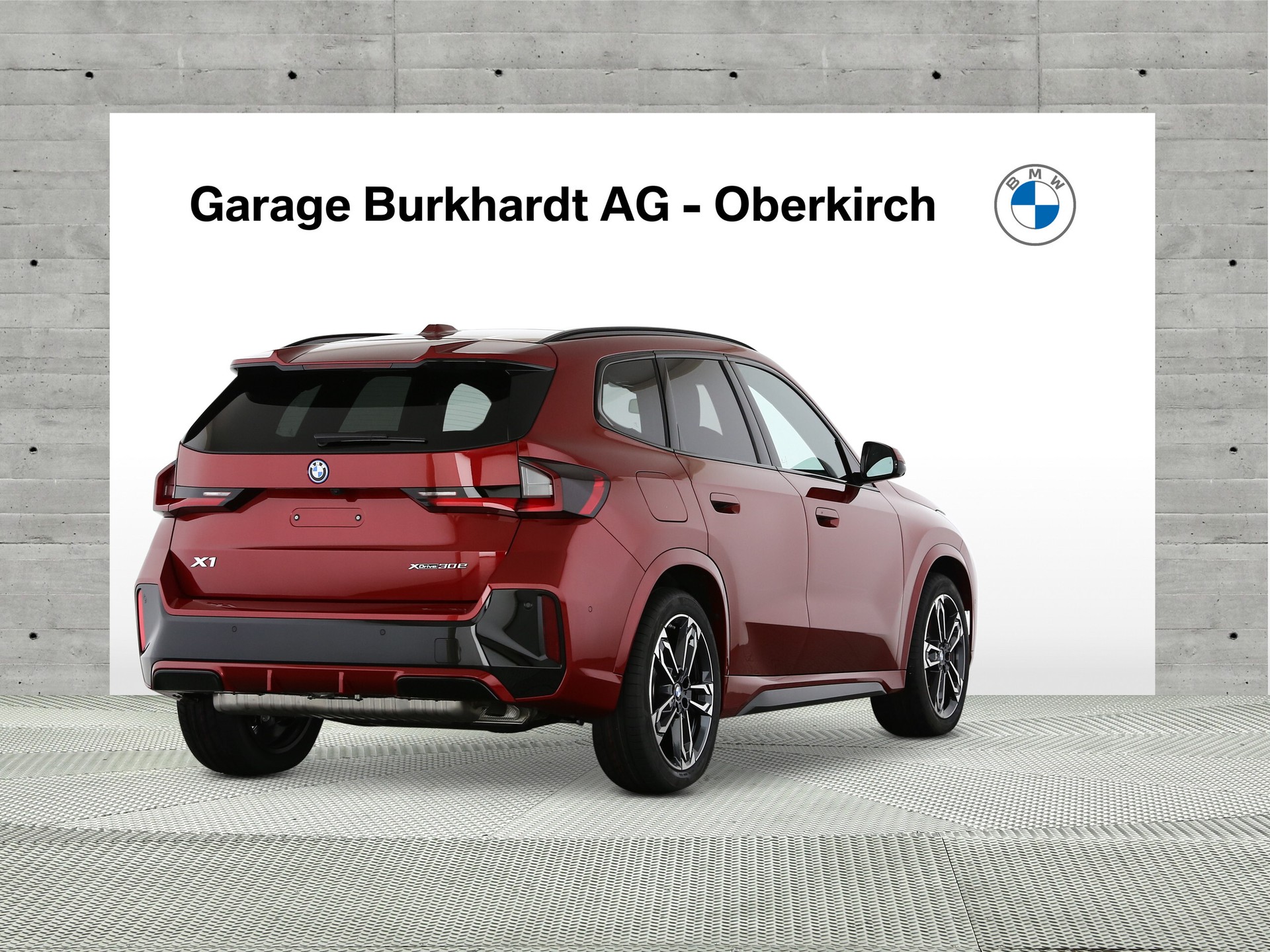 BMW X1 xDr 30e M Sport Pro-showroom-element-1