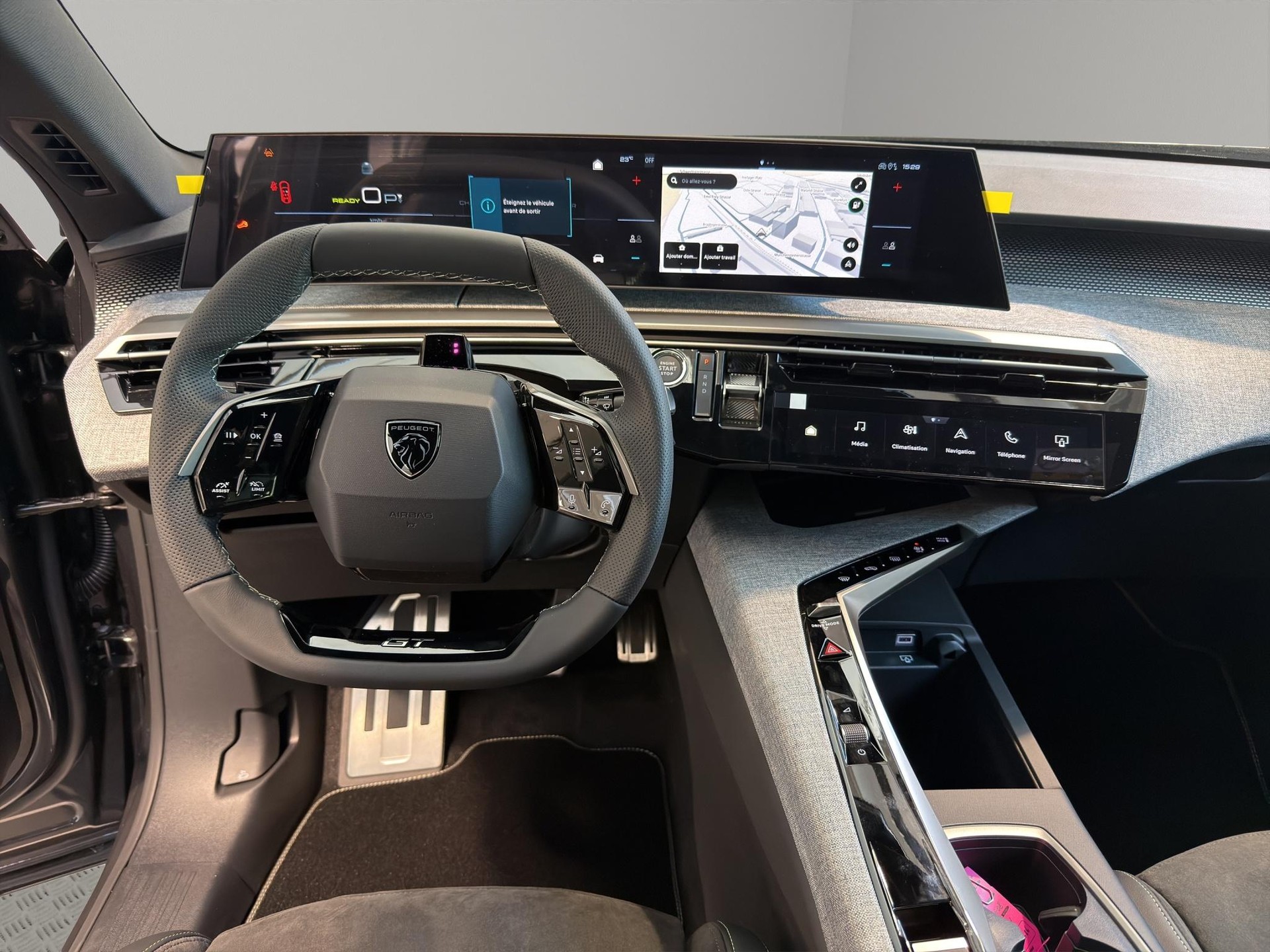 PEUGEOT 5008 e-GT Exclusive-showroom-element-3