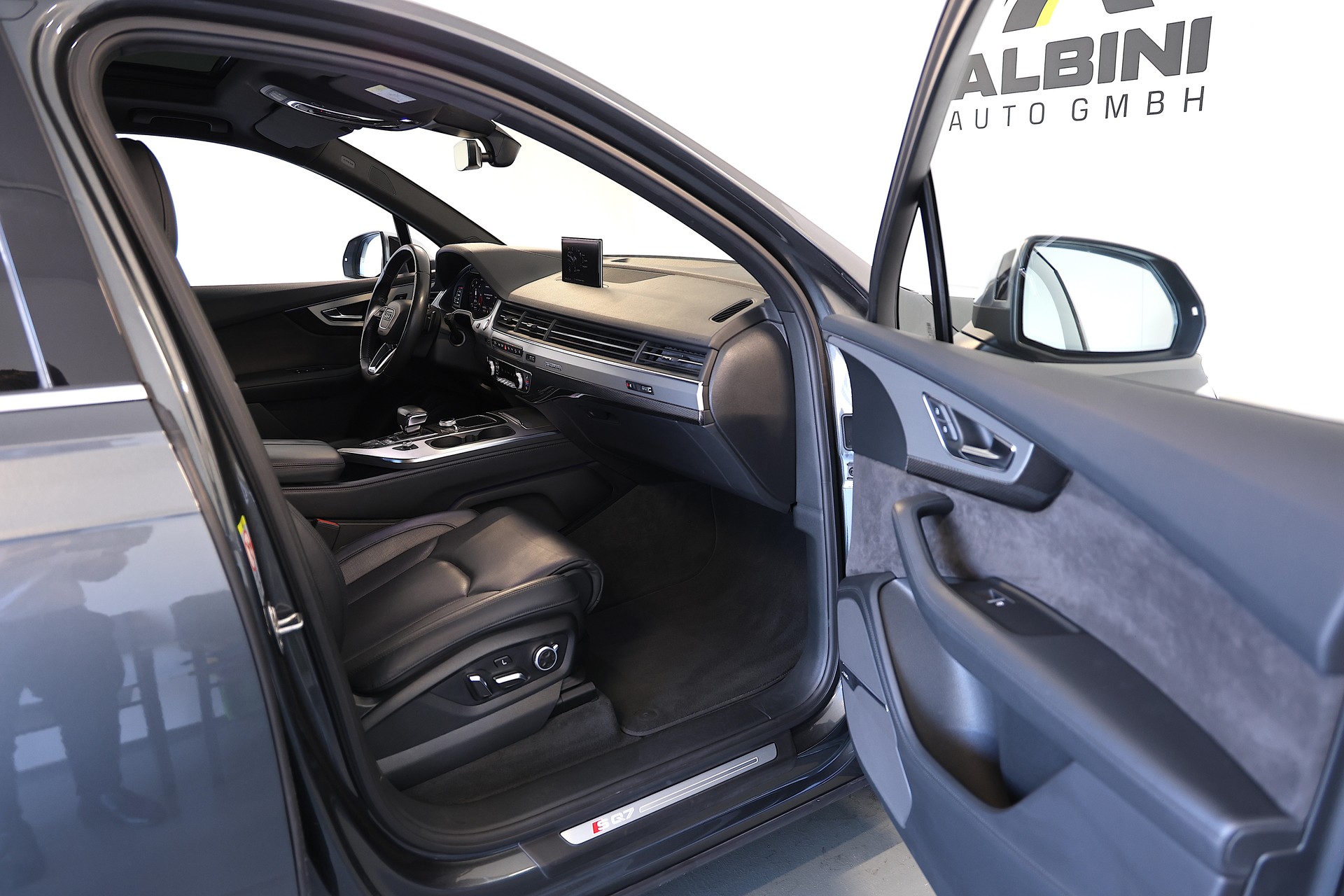 AUDI SQ7 4.0 V8 TDI quattro T-Tronic-image-11