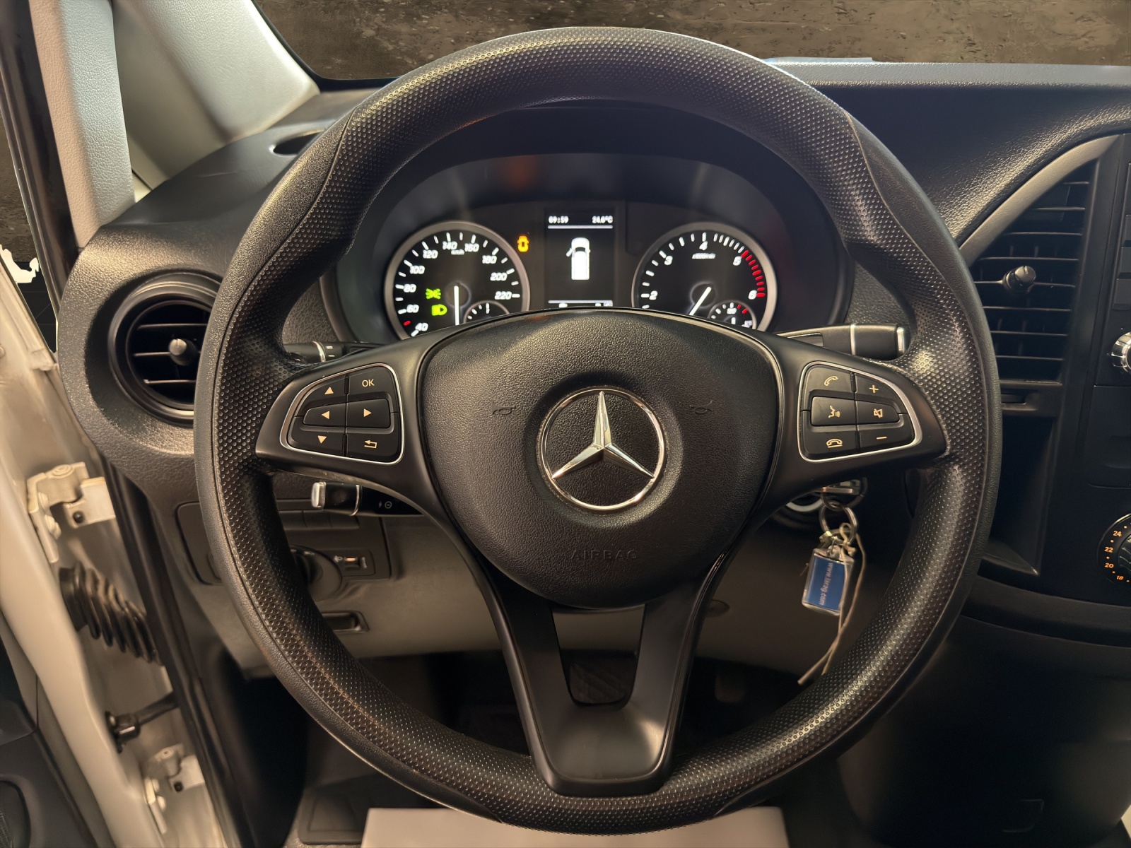 MERCEDES-BENZ Vito 114 CDI 7G-Tronic-showroom-element-3