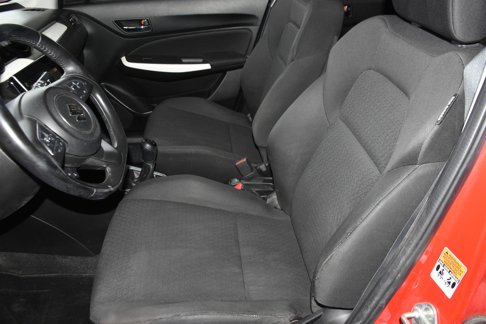SUZUKI Swift 1.2i 16V SHVS Compact Top Hybrid Allgrip 4x4-showroom-element-2