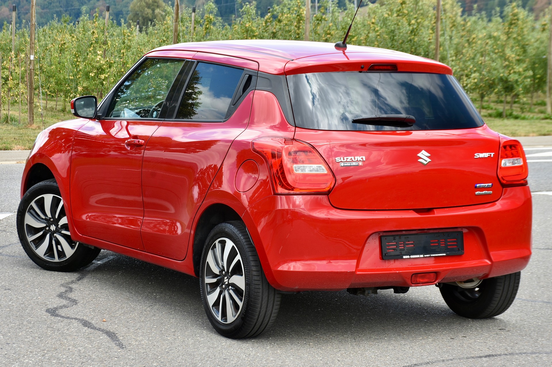 SUZUKI Swift 1.2i 16V SHVS Compact Top Hybrid Allgrip 4x4-showroom-element-1