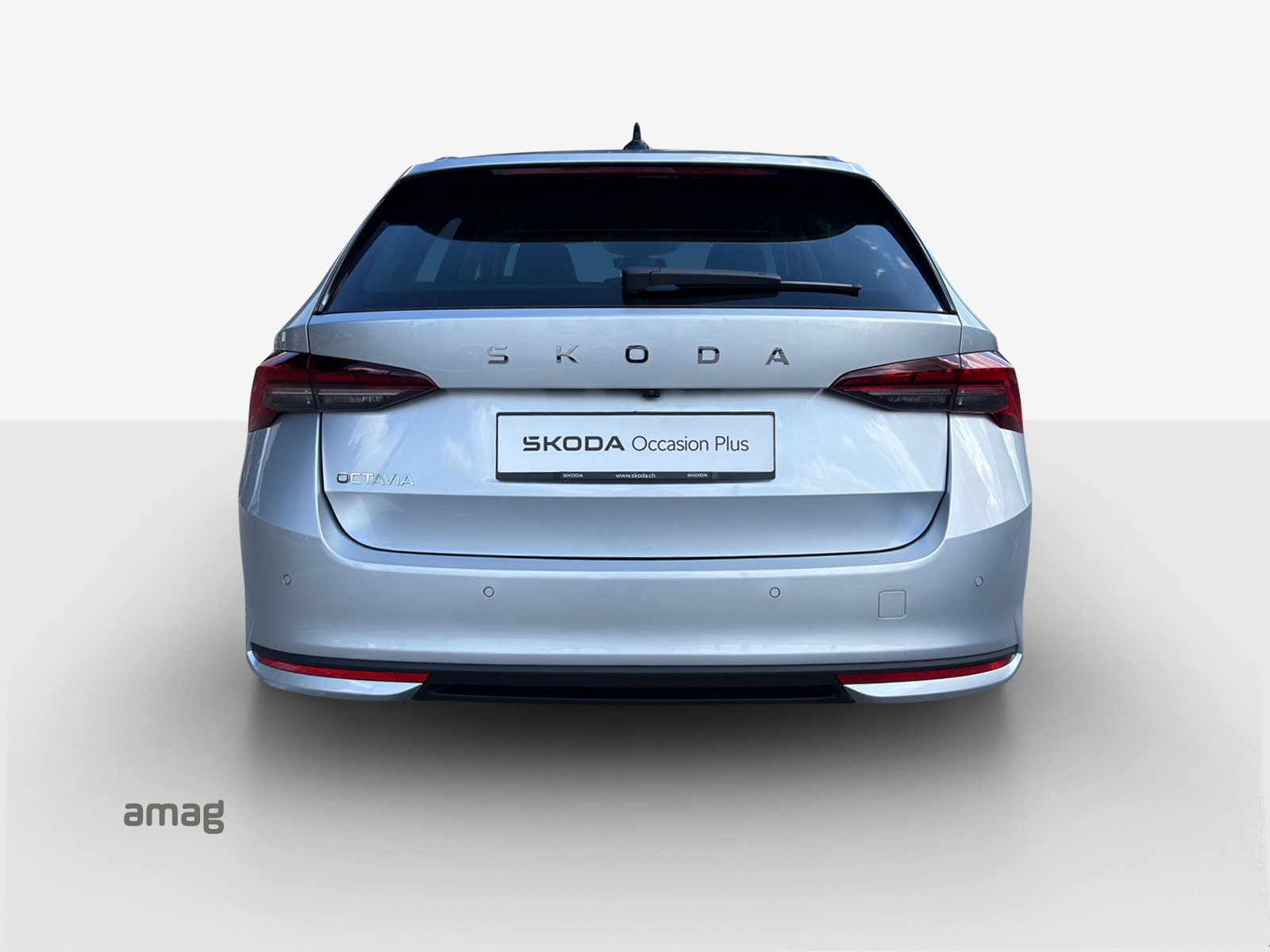SKODA Octavia Combi 2.0 TDI DSG Selection-showroom-element-3