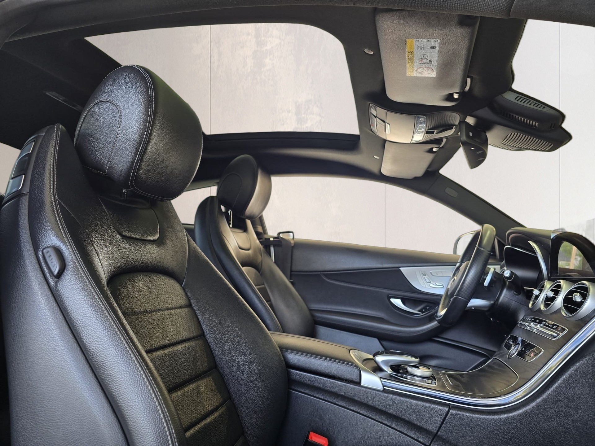 MERCEDES-BENZ C 200 4Matic AMG Line 9G-Tronic-image-15