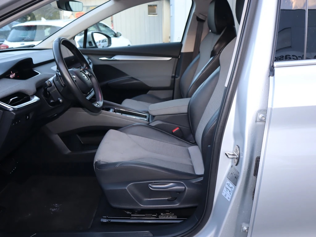 SKODA Enyaq iV 80 ** 204 PS ** Teil-Leder ** Gr-Navi ** RF-Kamera ** Virtual Cockpit ** Frisch Ab MFK & Service ** **-image-10