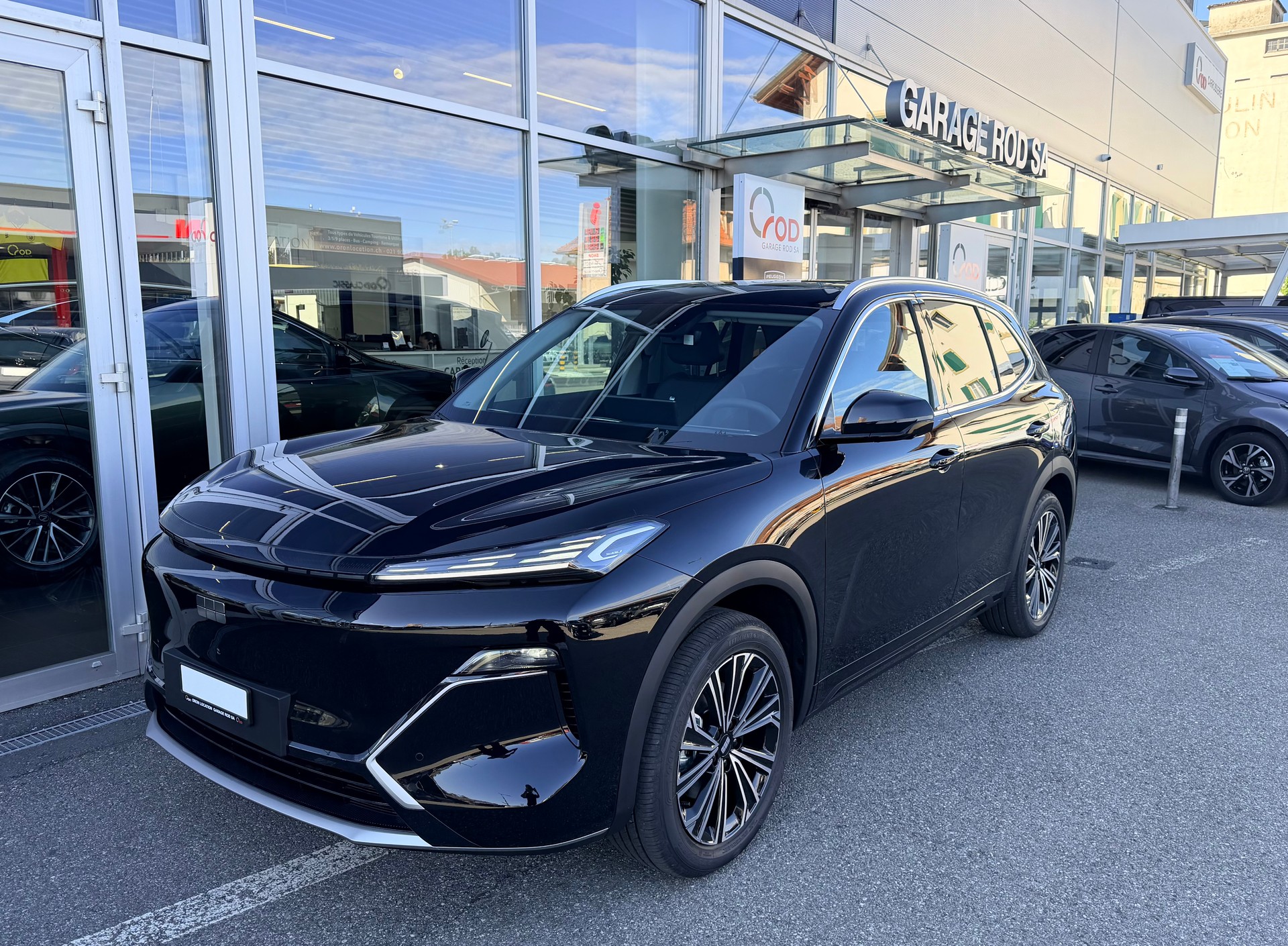 GEELY STARRAY EM-i Max+ 29.8 kWh polar black