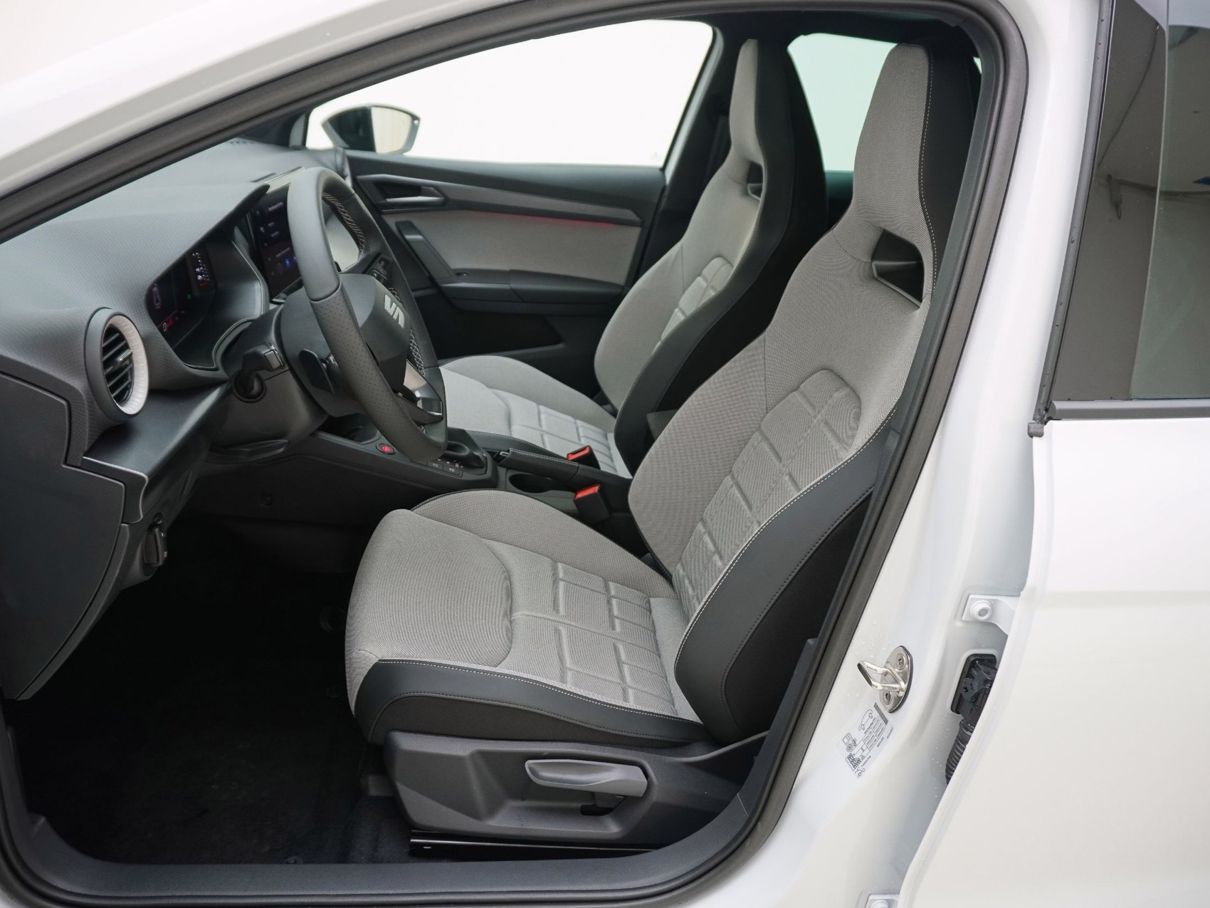 SEAT Ibiza 1.0 TSI FR DSG-image-11