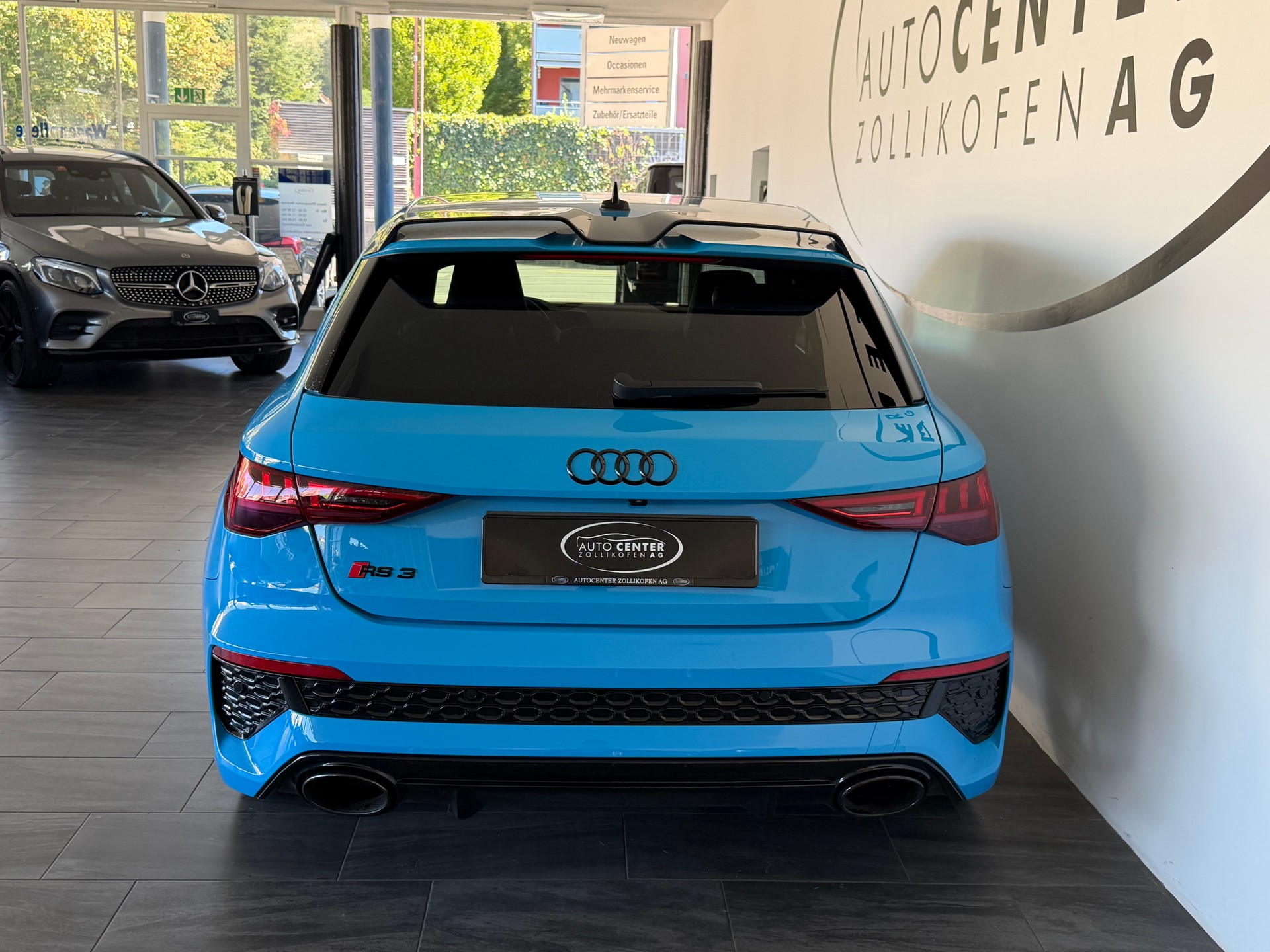 AUDI RS3 Sportback 2.5 TSI quattro S-tronic / CH Auto-image-6