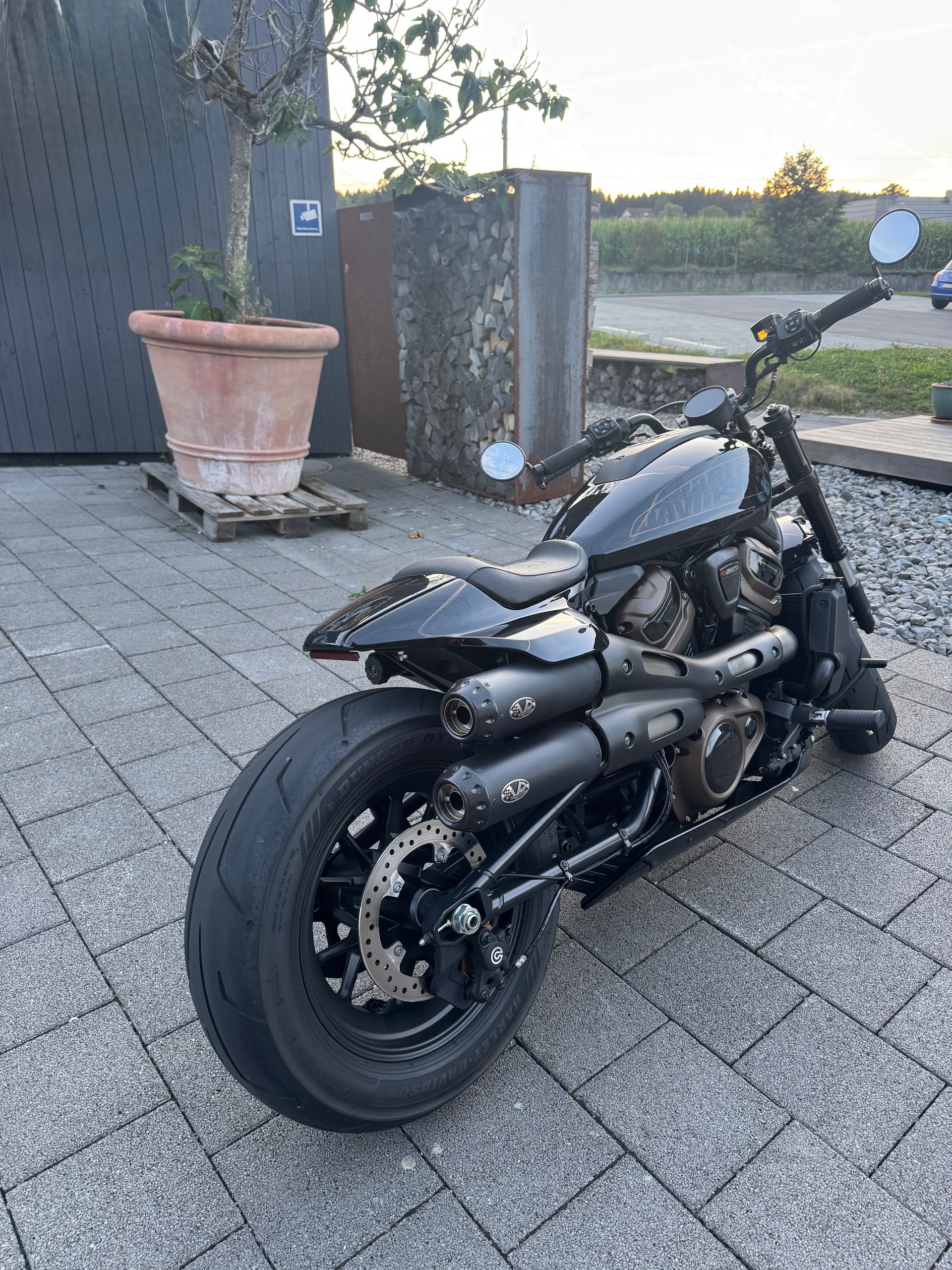 HARLEY-DAVIDSON RH 1250 Sportster S-image-1
