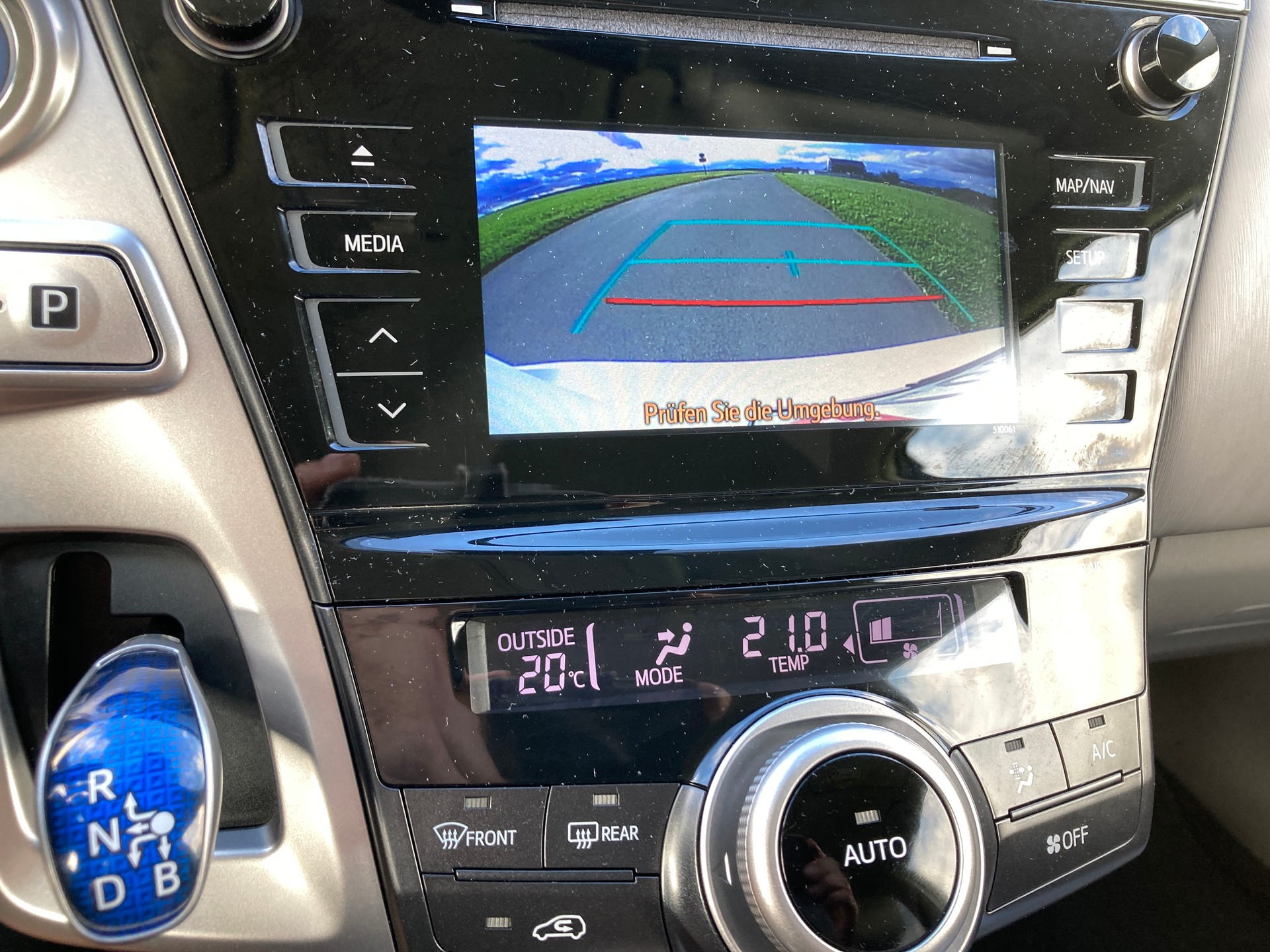 TOYOTA Prius+ 1.8 VVT-i HSD Style-image-11
